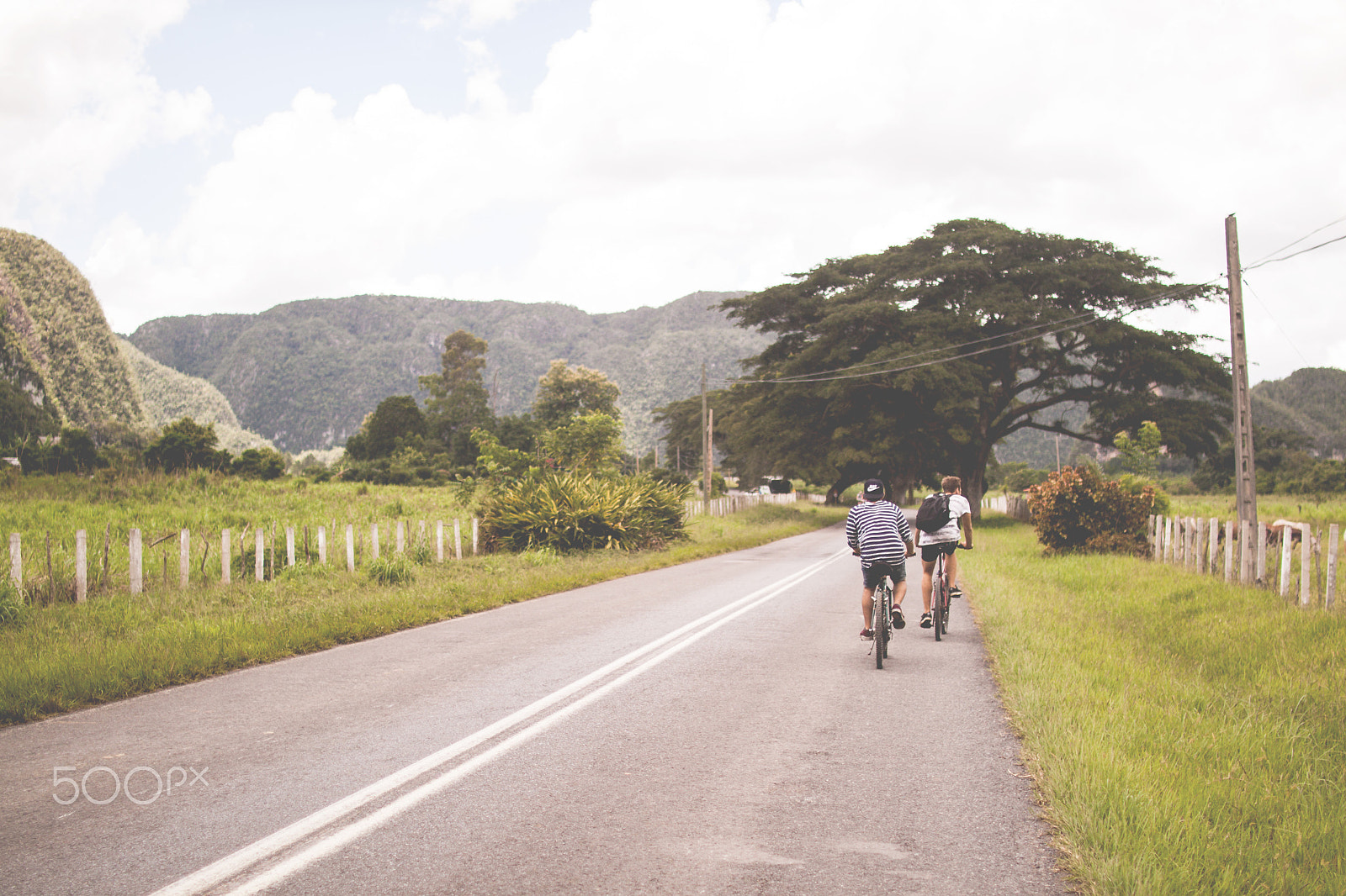 Sigma 30mm F1.4 EX DC HSM sample photo. Bike tour photography