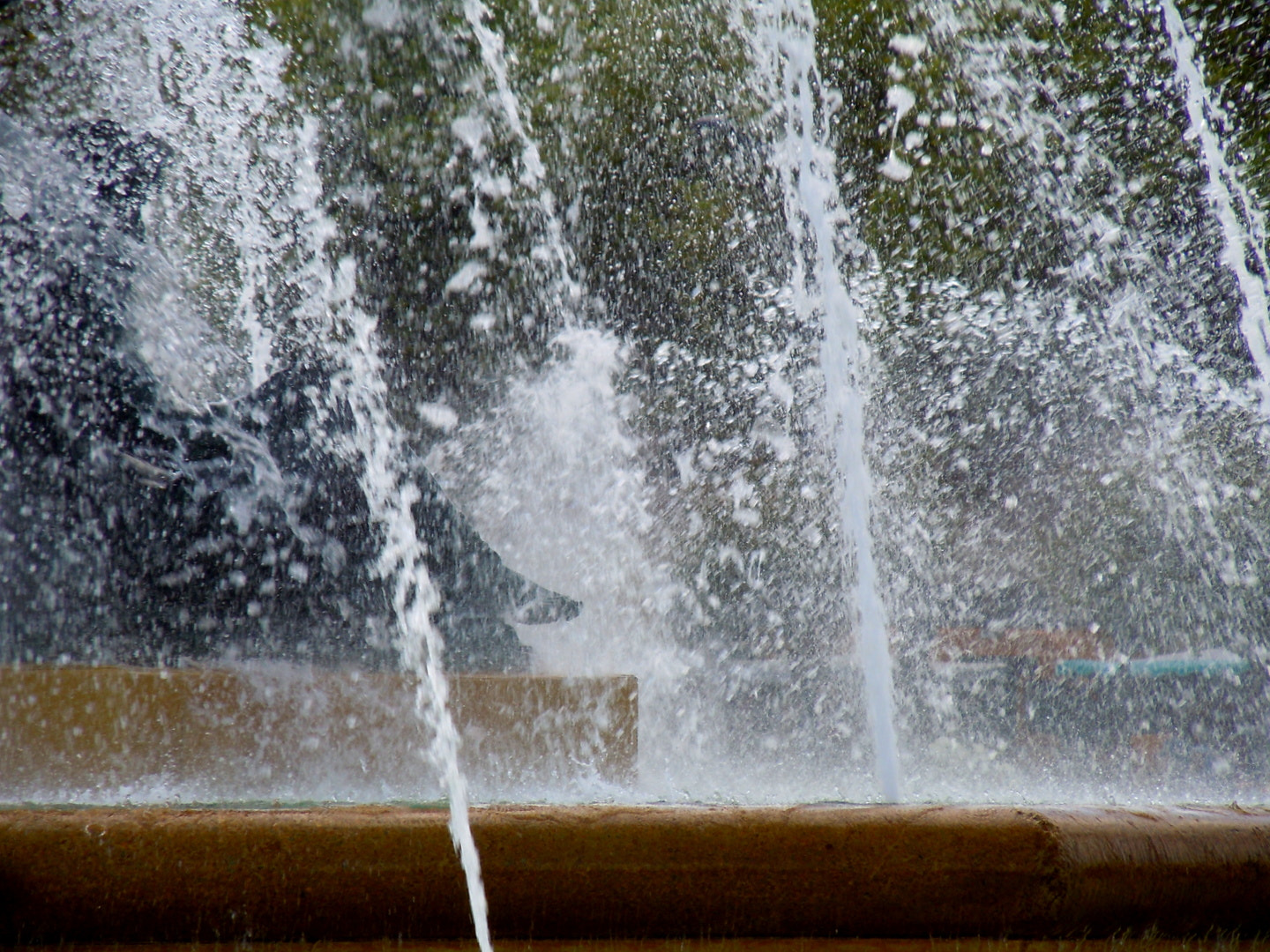 Nikon Coolpix S8000 sample photo. Jets d'eau photography