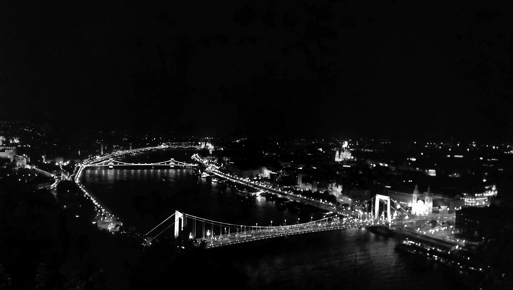 Lenovo P70-A sample photo. My city - budapest bw photography