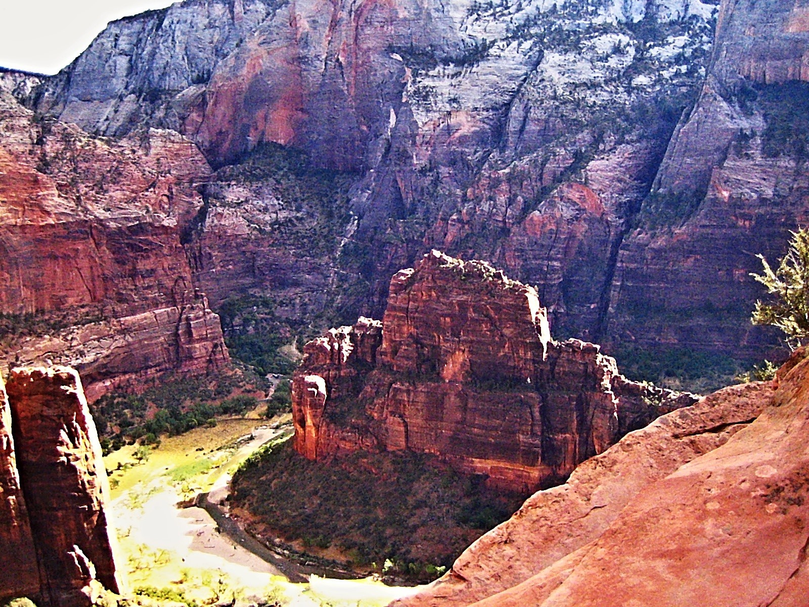 Canon POWERSHOT SD300 sample photo. View of angels landing photography