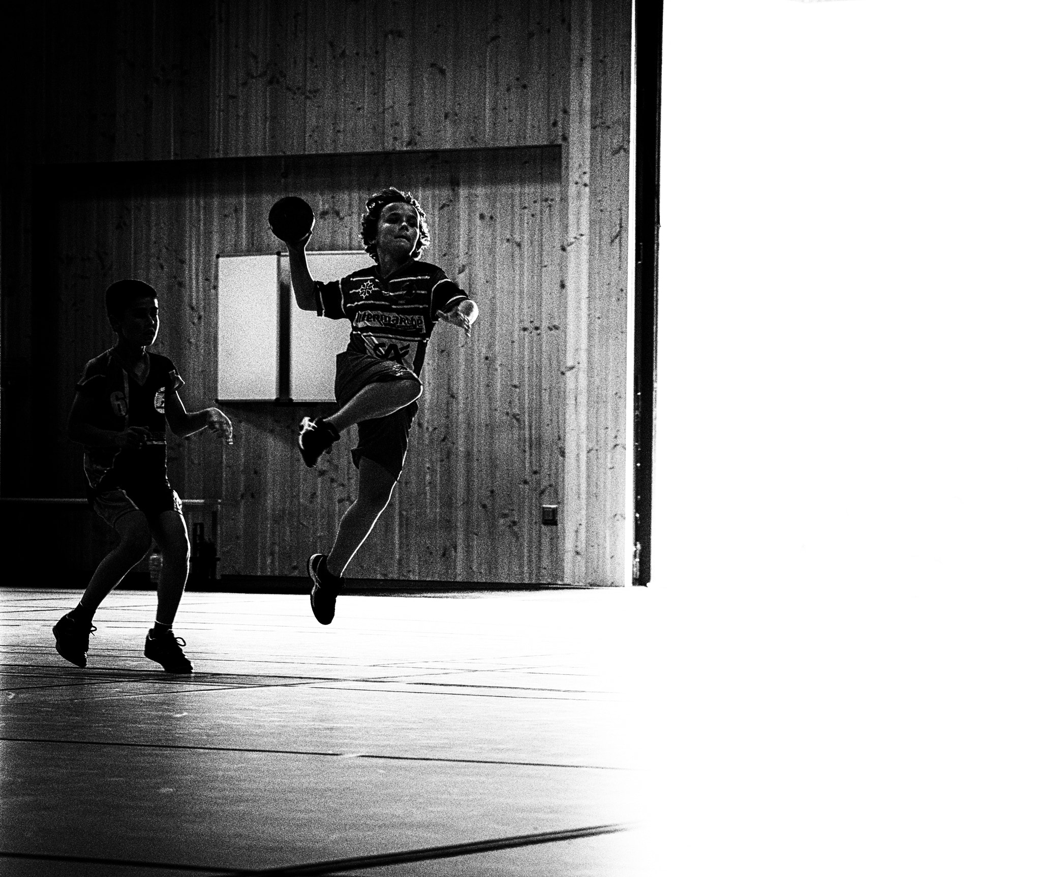 Nikon AF-Nikkor 80-200mm F2.8D ED sample photo. Jumping into the unknown photography