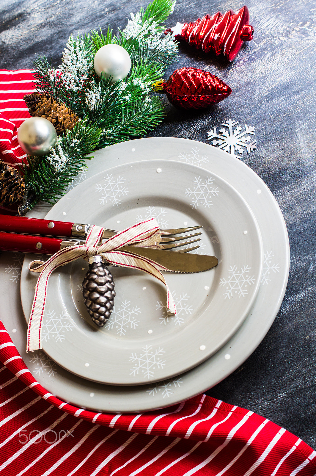 Sony SLT-A55 (SLT-A55V) + Sony DT 30mm F2.8 Macro SAM sample photo. Christmas time table setting photography