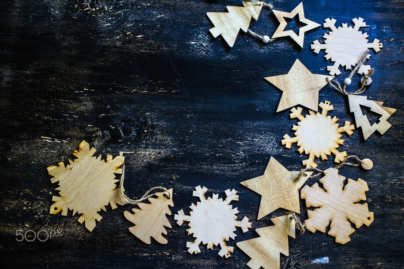 Sony SLT-A55 (SLT-A55V) + Sony DT 30mm F2.8 Macro SAM sample photo. Christmas wooden snowflakes photography
