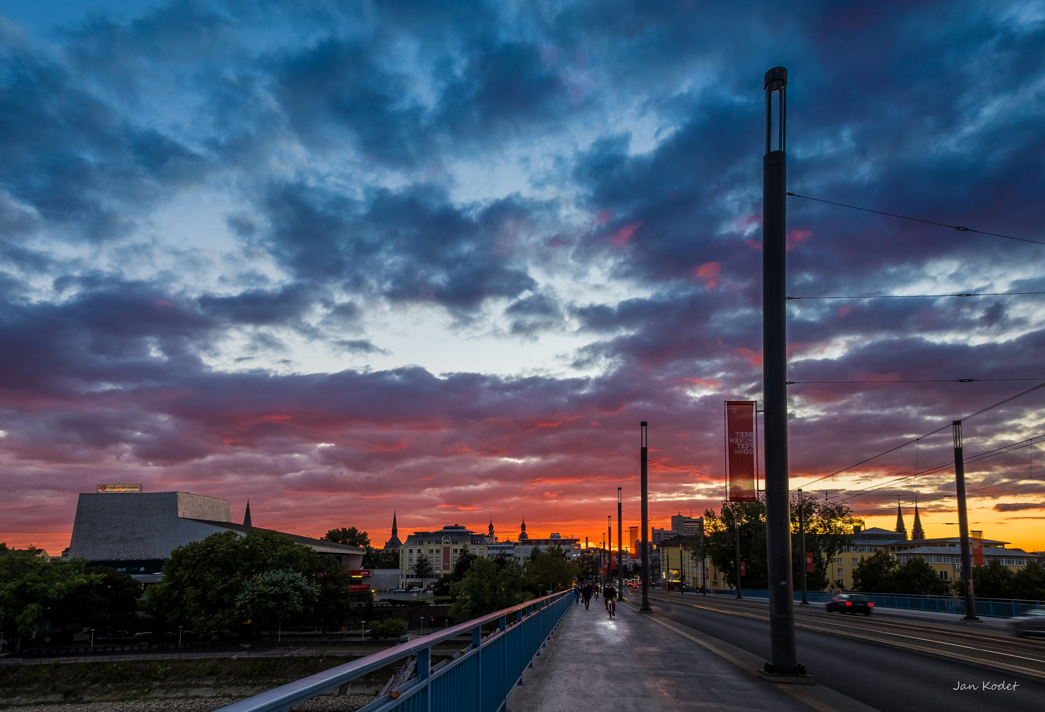 Fujifilm X-E2 + Fujifilm XF 14mm F2.8 R sample photo. Kennedybrücke photography