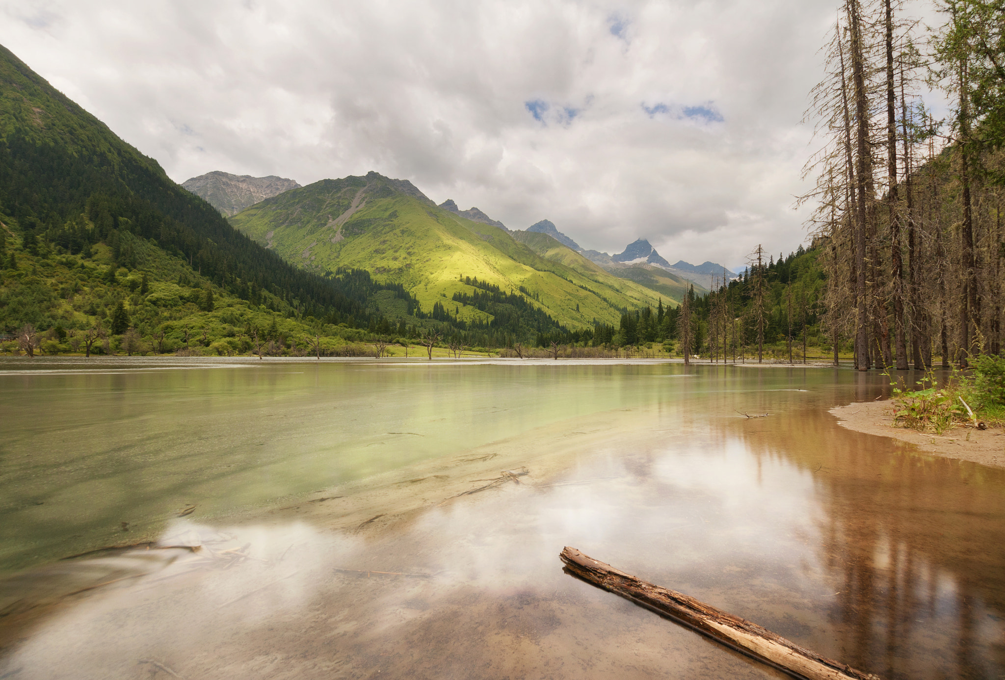 Nikon D300S + Sigma 10-20mm F3.5 EX DC HSM sample photo. Si guniangshan photography