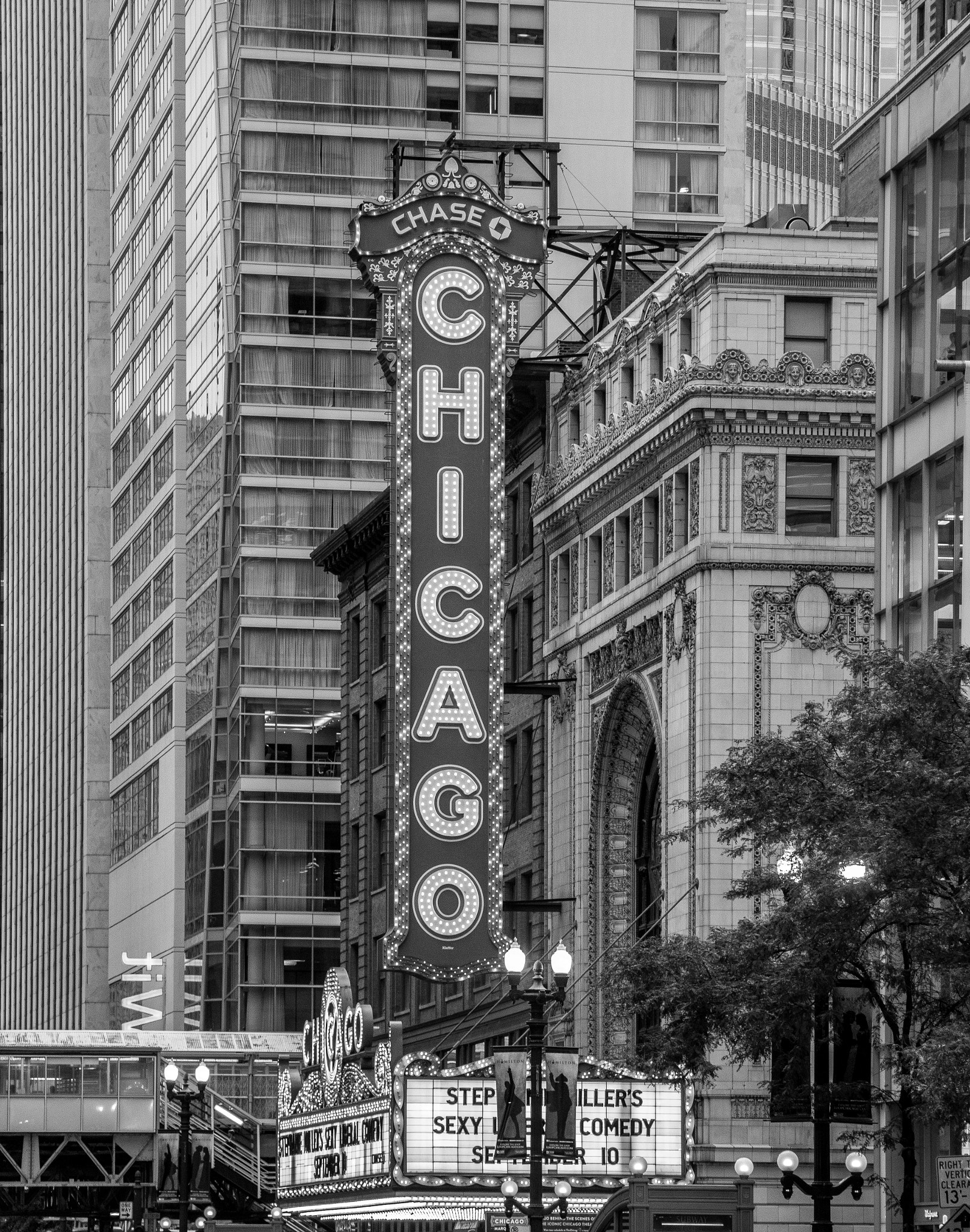 Nikon AF-S Nikkor 24-120mm F4G ED VR sample photo. Chicago photography