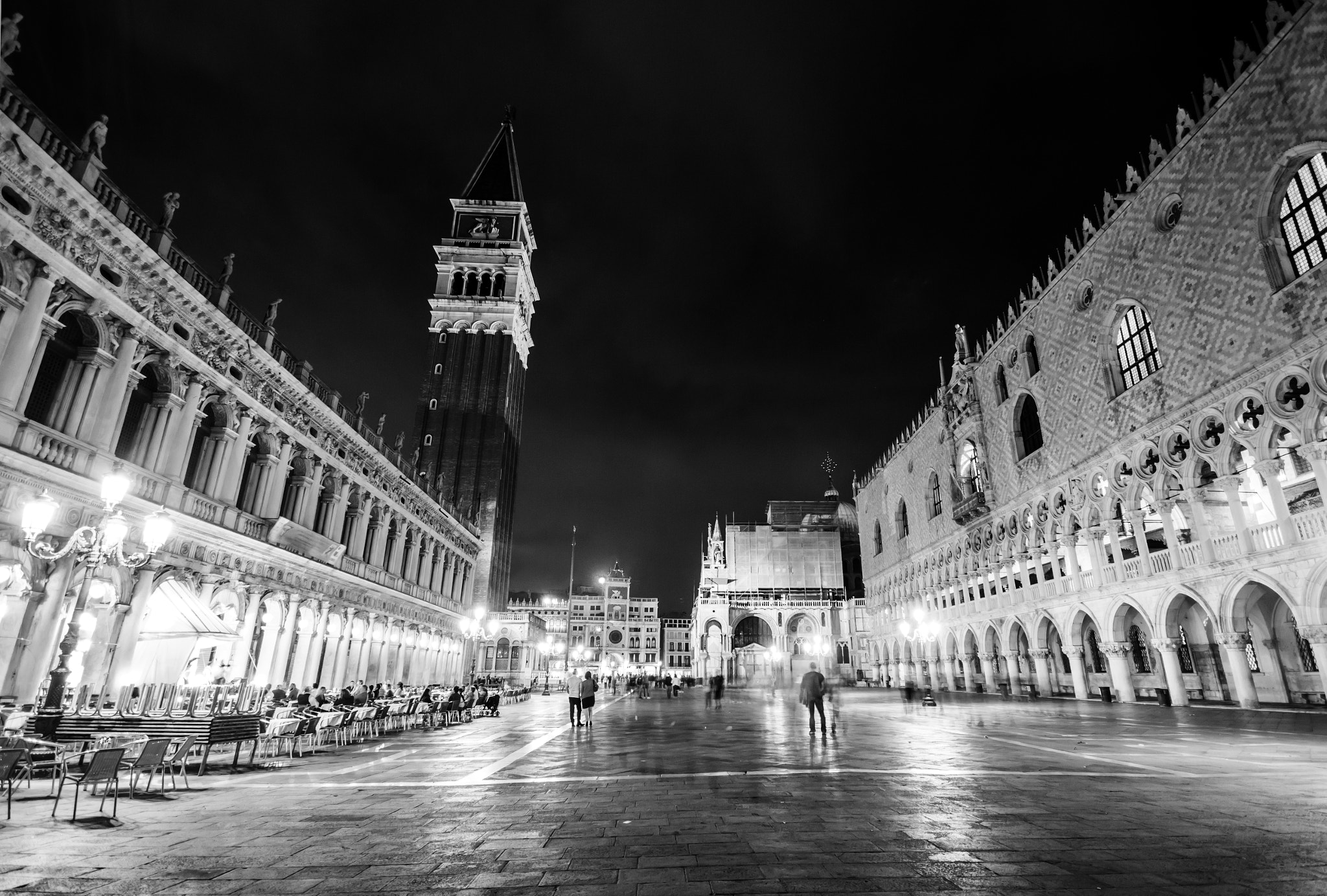 Canon EOS 100D (EOS Rebel SL1 / EOS Kiss X7) + Sigma 10-20mm F4-5.6 EX DC HSM sample photo. Piazza san marco photography