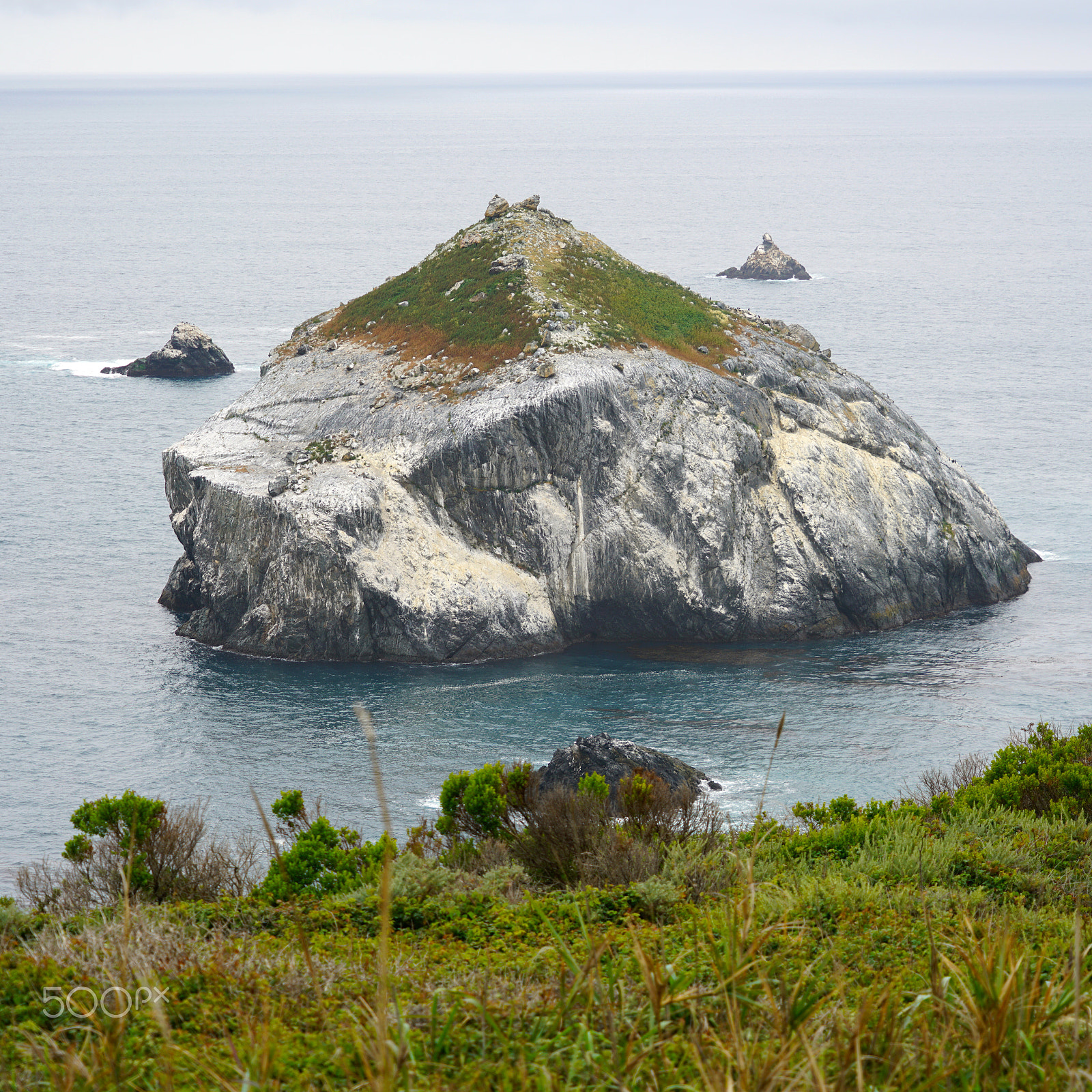 Sony FE 24-240mm F3.5-6.3 OSS sample photo. Big sur rock photography