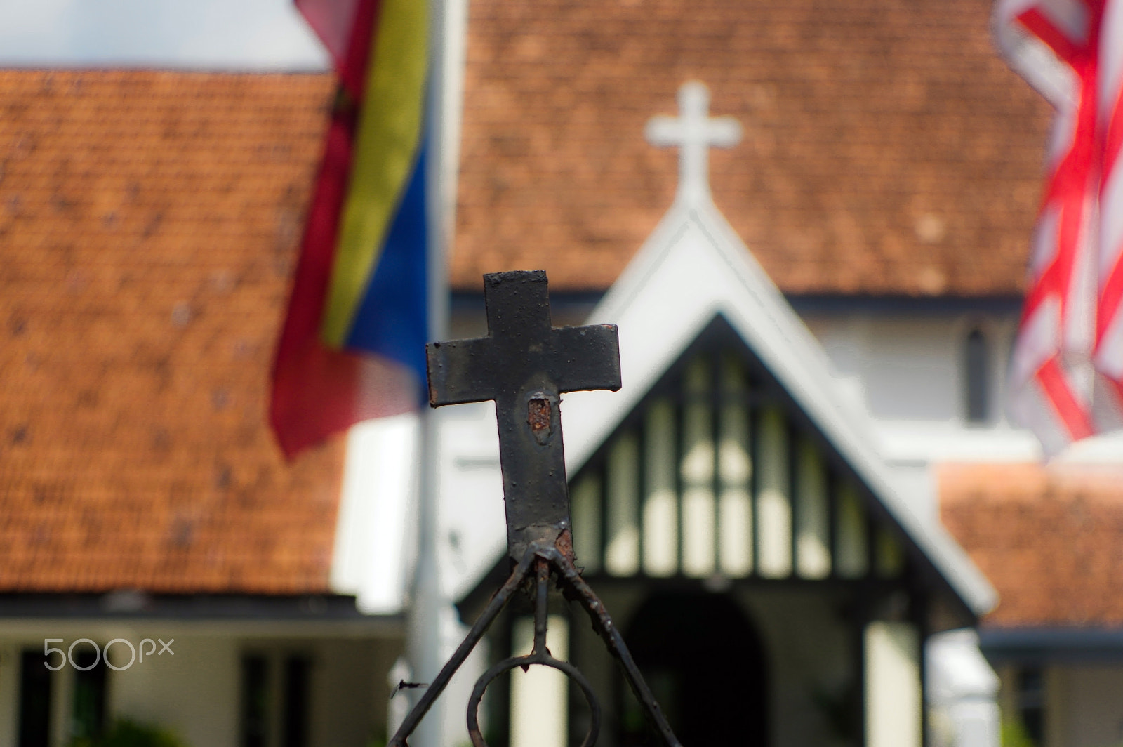 Pentax smc DA 16-45mm F4 ED AL sample photo. Close up of a iron cross on  church in kuala lumpur, malaysia wi photography