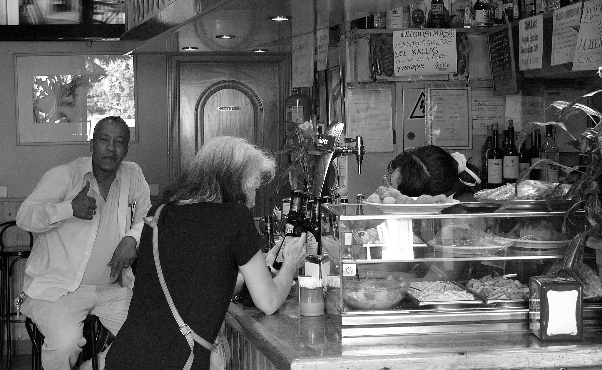 Leica DIGILUX 2 sample photo. Photos walking around in china town usera photography