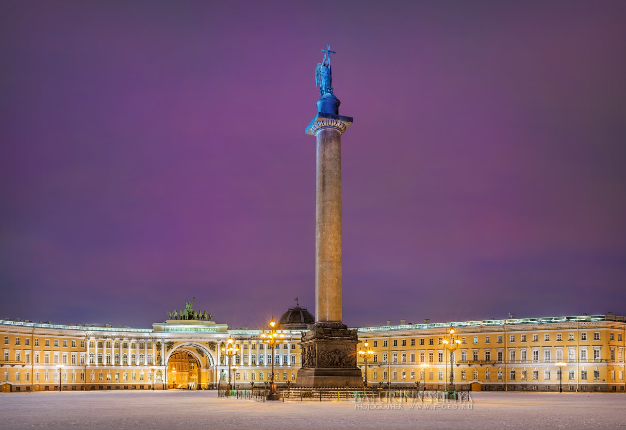 Angel on Palace Square