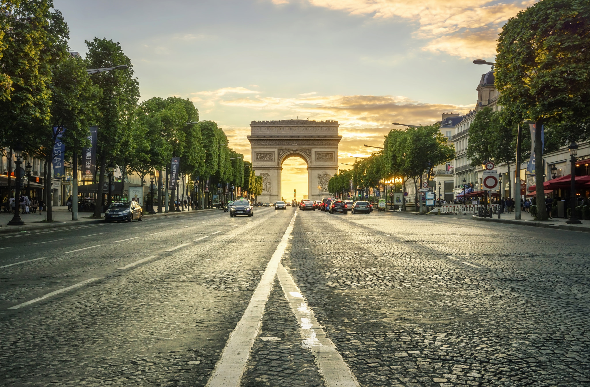 Sony a7R sample photo. Sunset at the arc de triomphe photography