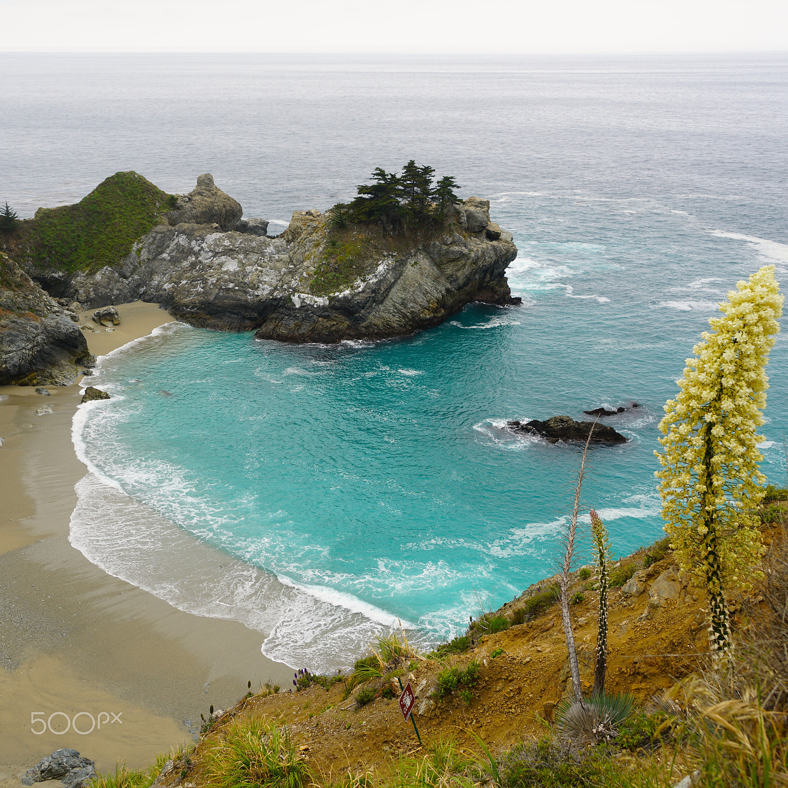 Sony a7R II + Sony FE 24-240mm F3.5-6.3 OSS sample photo. Lagoon beach photography