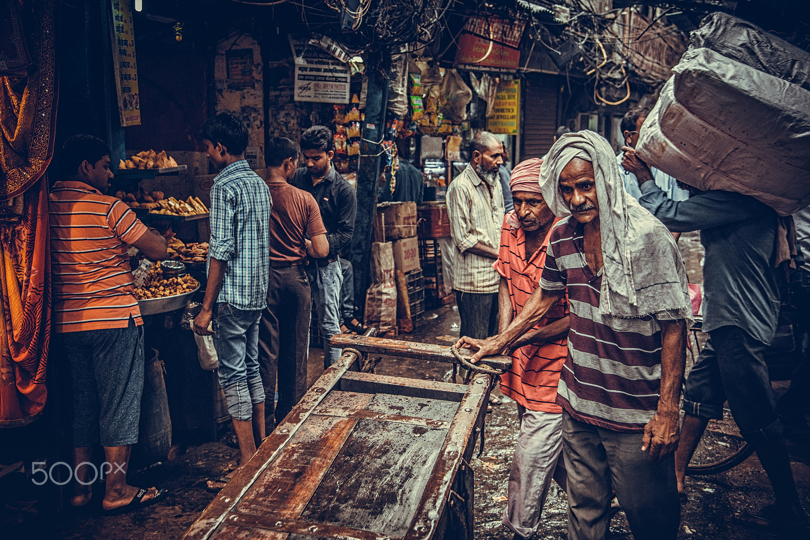 Nikon D5 sample photo. Old delhi market crossing photography