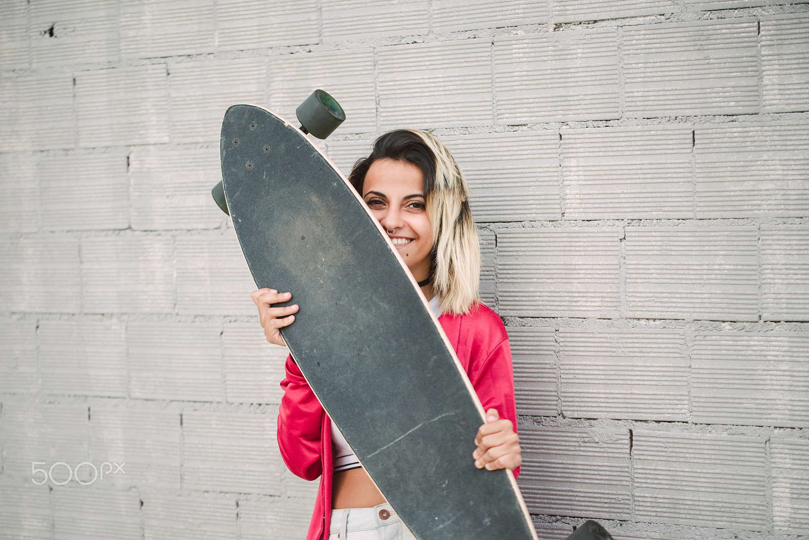 Nikon D610 sample photo. Casual young woman with her longboard photography