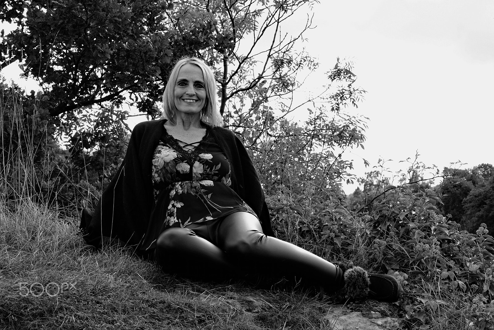 Sony ILCA-77M2 + Sony DT 50mm F1.8 SAM sample photo. Beverly relaxing photography