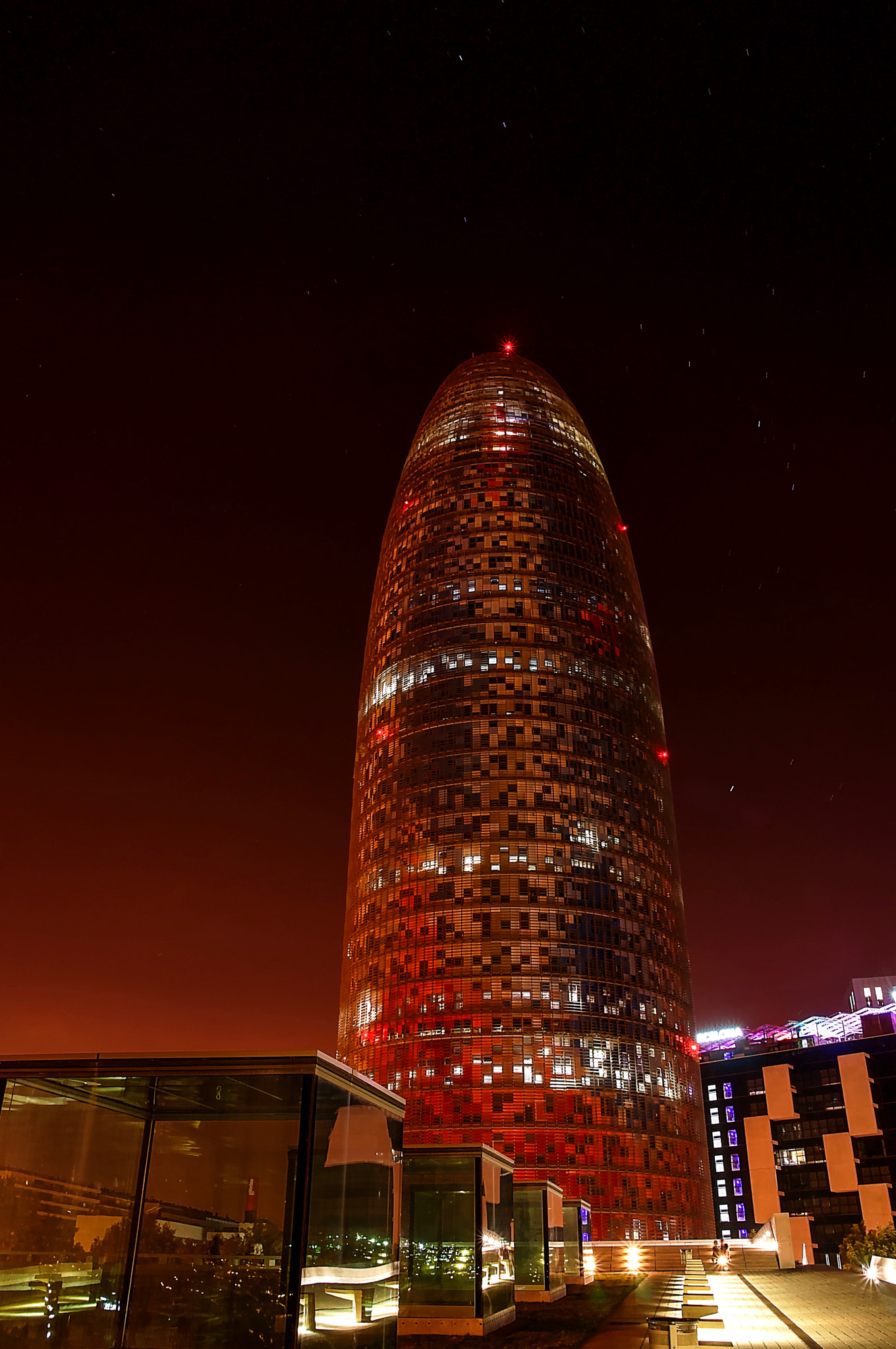 Sigma 17-70mm F2.8-4.5 DC Macro Asp. IF sample photo. Torre agbar (lights out), barcelona photography