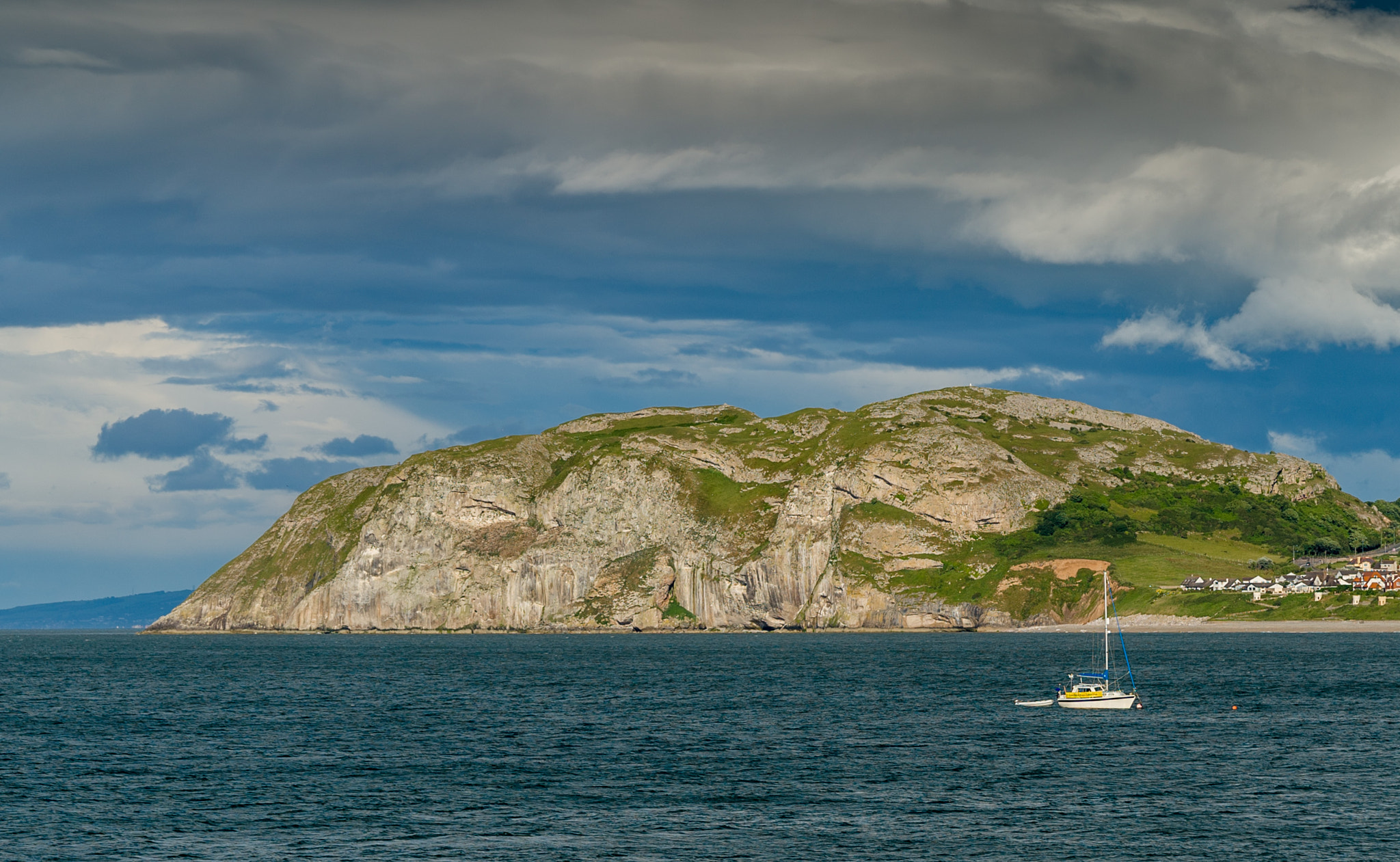 Sony FE 90mm F2.8 Macro G OSS sample photo. Llandudno photography
