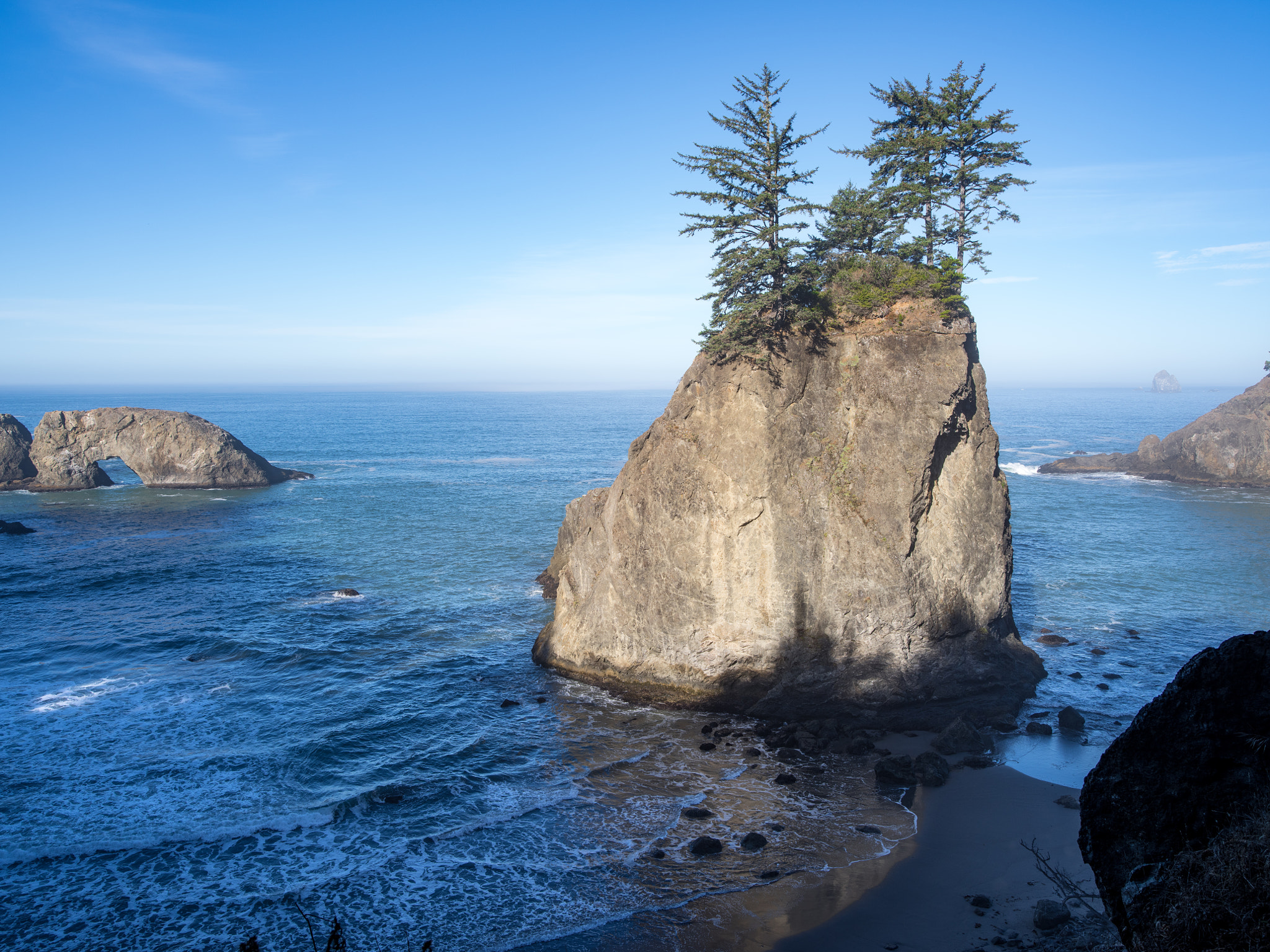 Pentax 645Z sample photo. Arch rock & islet photography