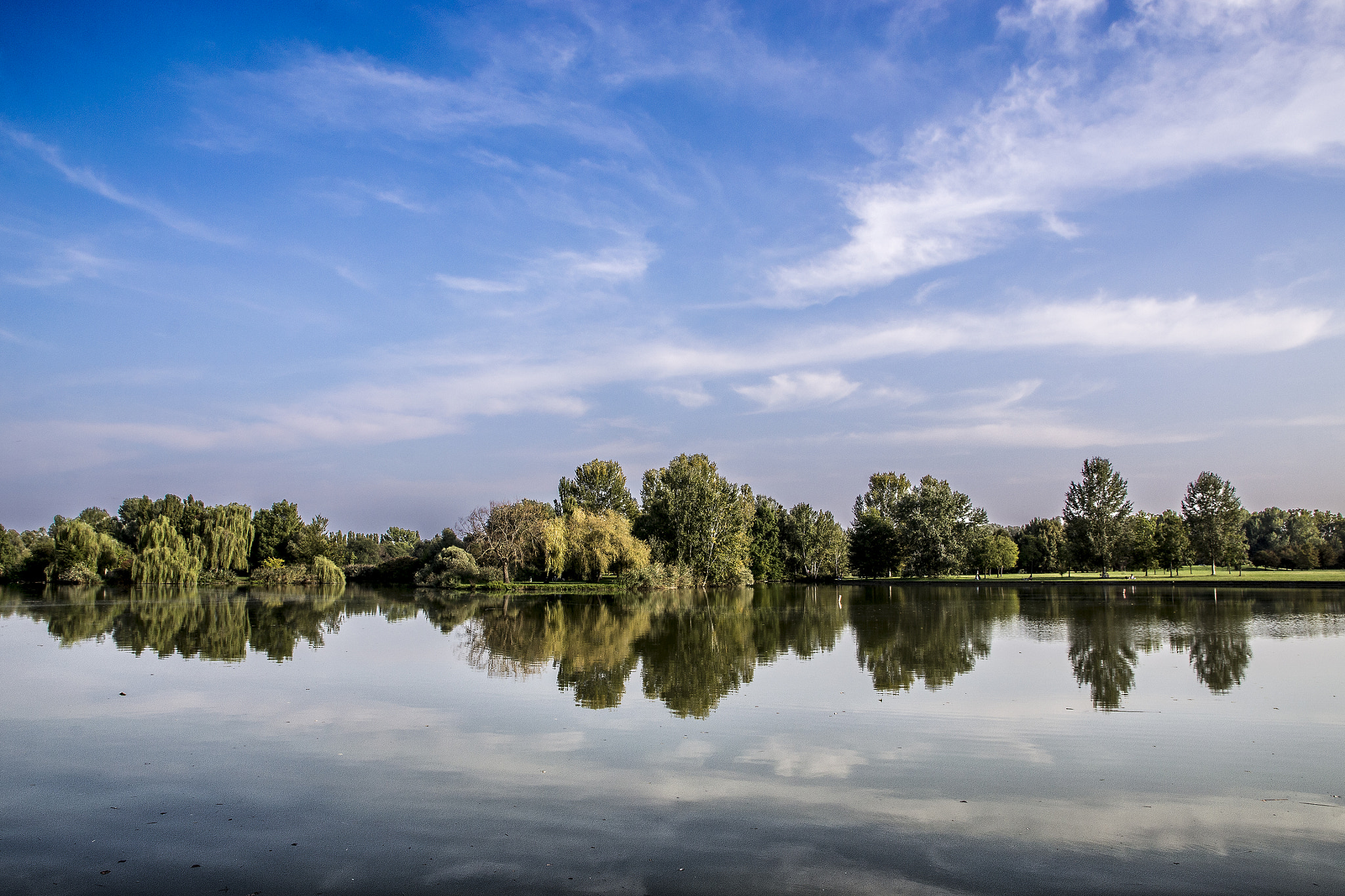 Sigma 17-70mm F2.8-4 DC Macro OS HSM | C sample photo. Autumn reflections photography