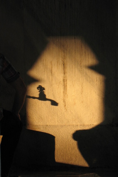 Canon POWERSHOT A630 sample photo. Shadows before praying photography