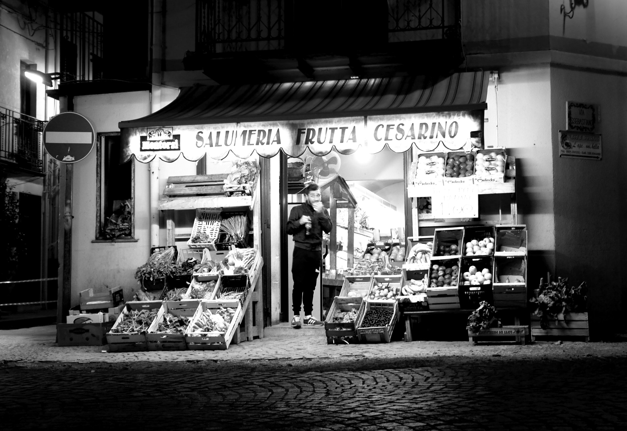 Sony Alpha NEX-5 sample photo. Fruit shop in cefalu photography