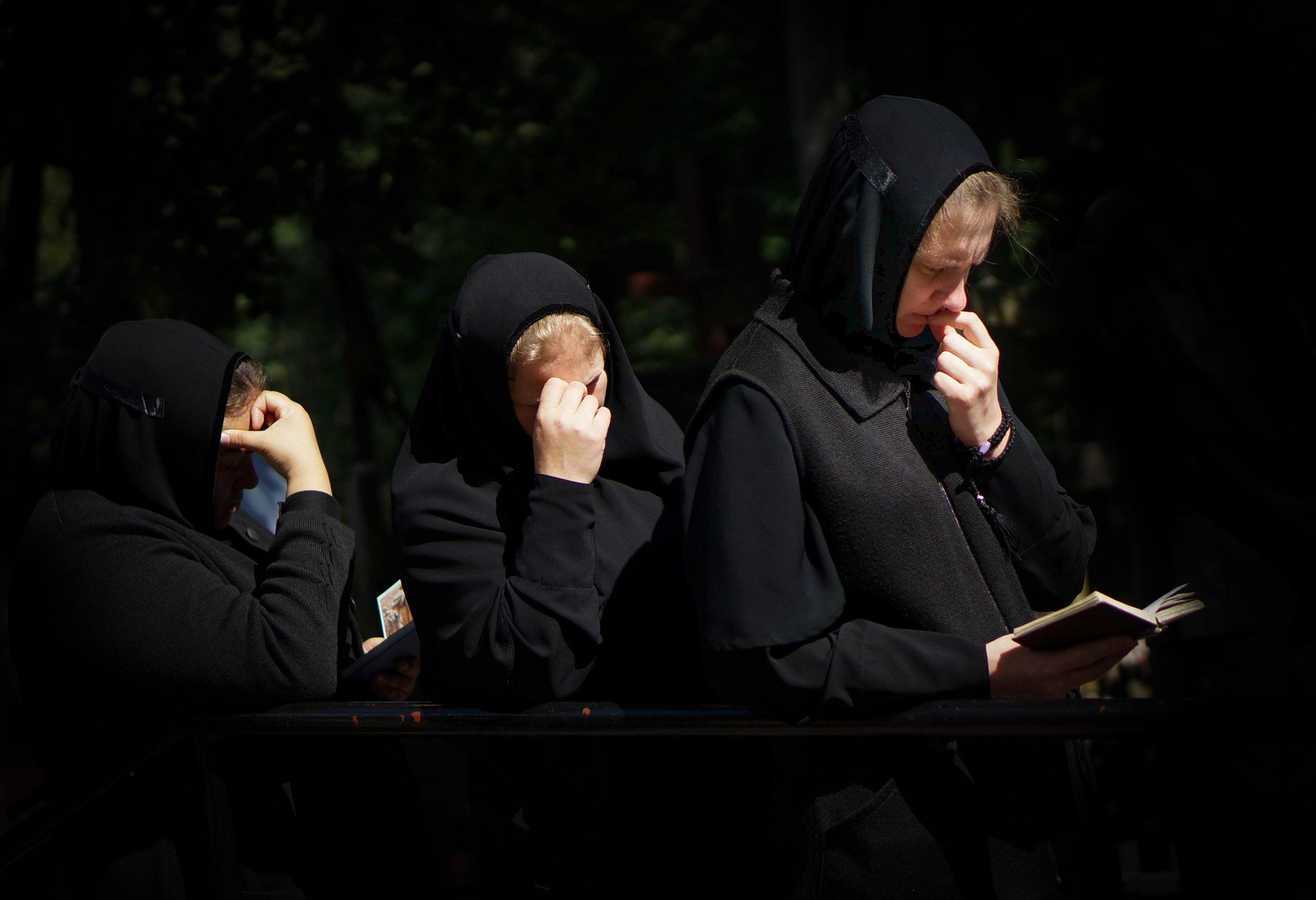 Sony Alpha NEX-5R + E 50mm F1.8 OSS sample photo. Grabarka nuns photography