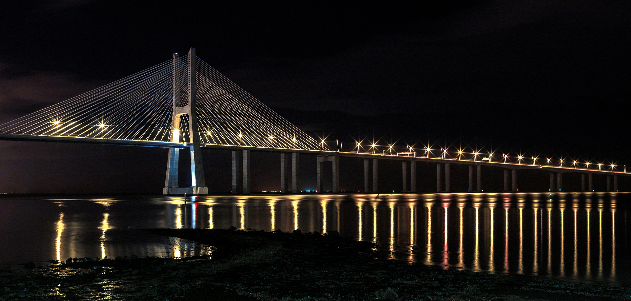 smc PENTAX-FA* 24mm F2 AL[IF] sample photo. Vasco da gama bridge photography