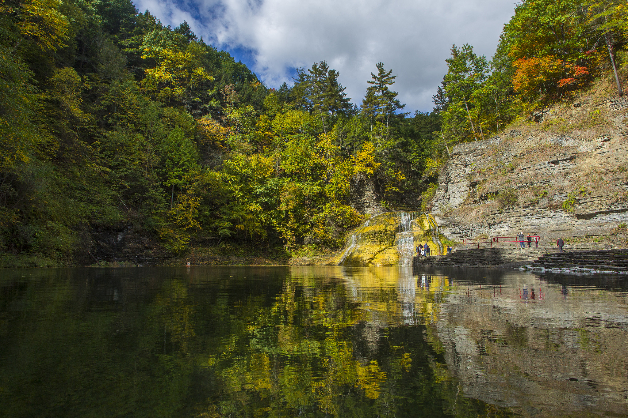 Canon EOS 6D + Canon EF 20-35mm F3.5-4.5 USM sample photo. Lower falls reflection photography