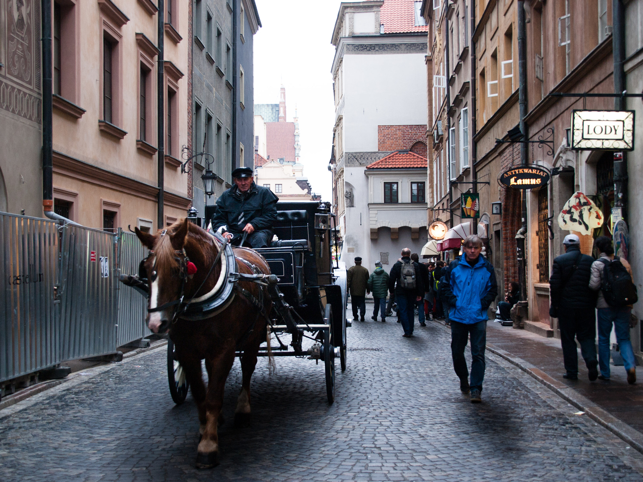 OLYMPUS 18mm-180mm Lens sample photo. Old town street photography