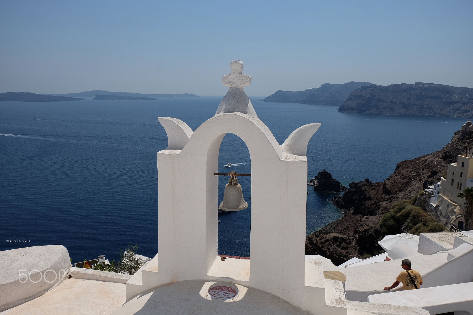Fujifilm XC 16-50mm F3.5-5.6 OIS sample photo. Oia, greece photography