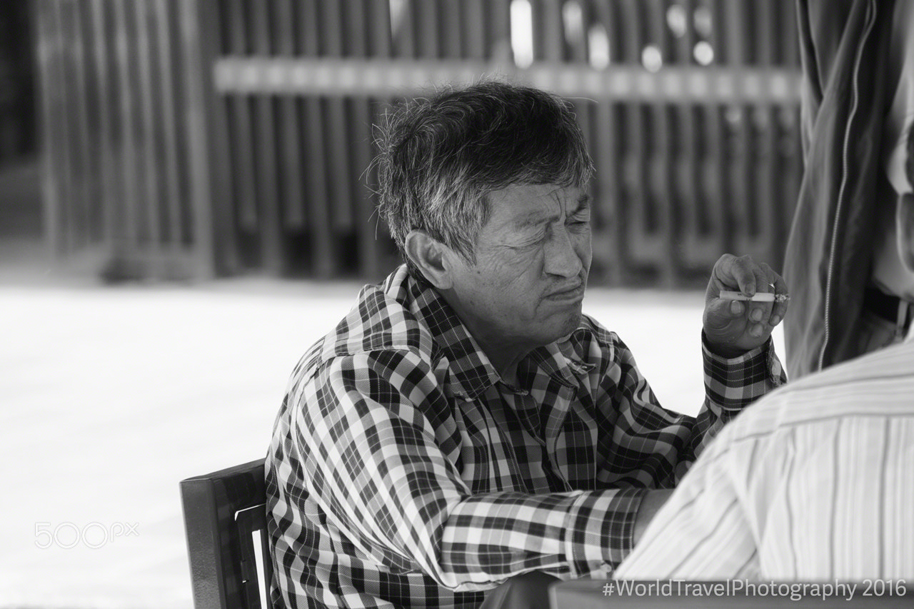 Tamron SP 70-300mm F4-5.6 Di USD sample photo. Men playing games photography