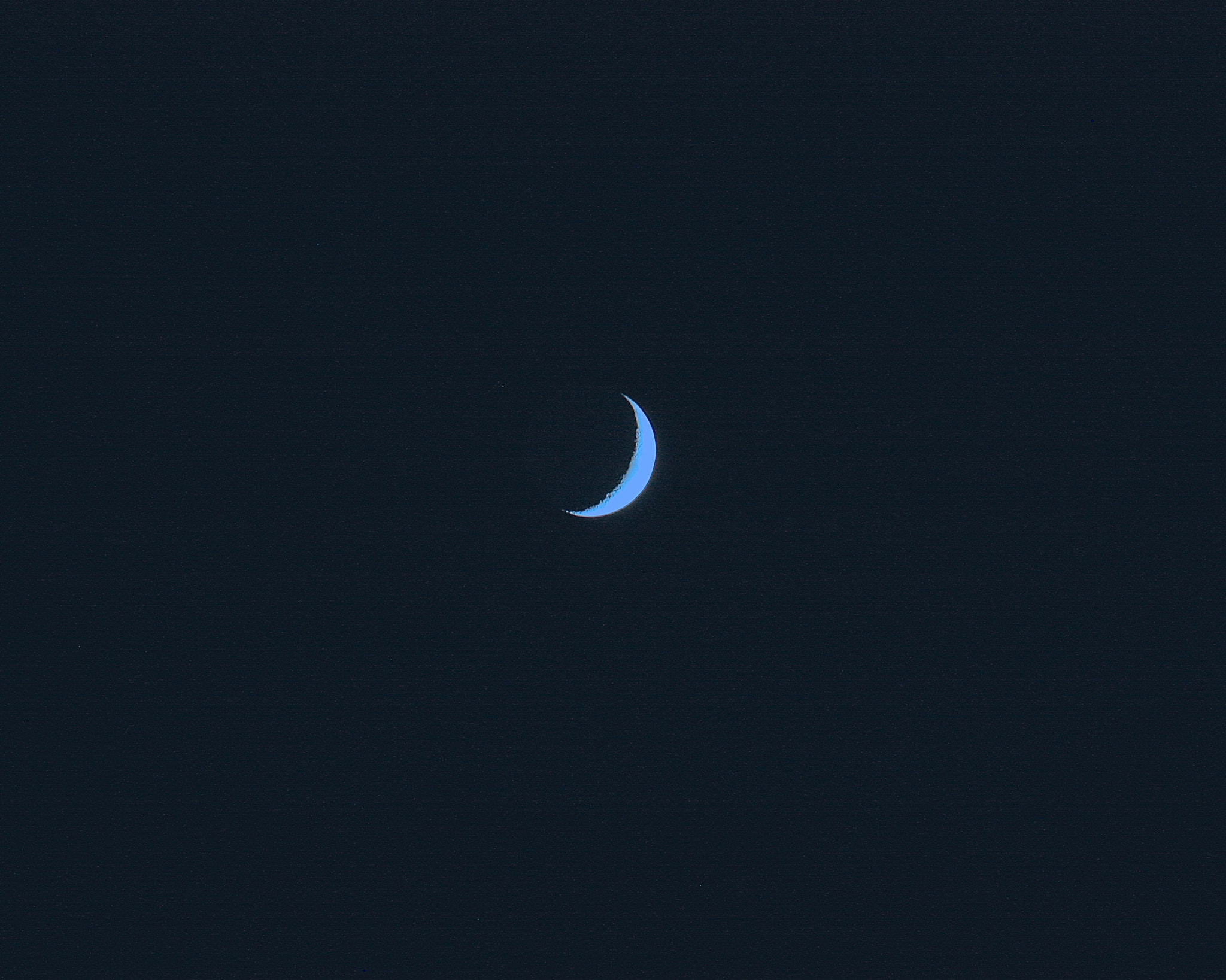 Canon EF-S 55-250mm F4-5.6 IS sample photo. Blue moon photography