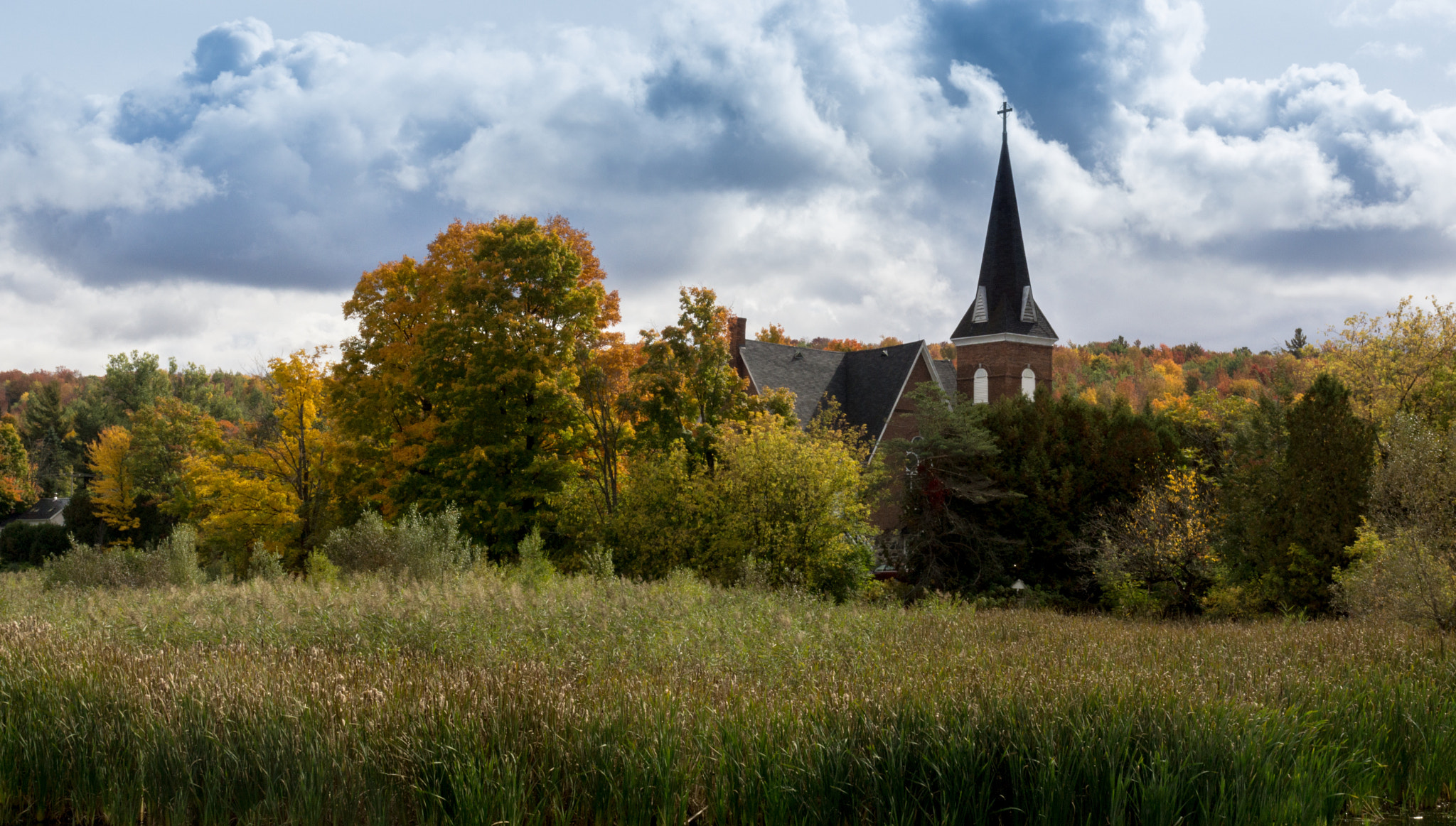 Sony DT 16-105mm F3.5-5.6 sample photo. Church photography