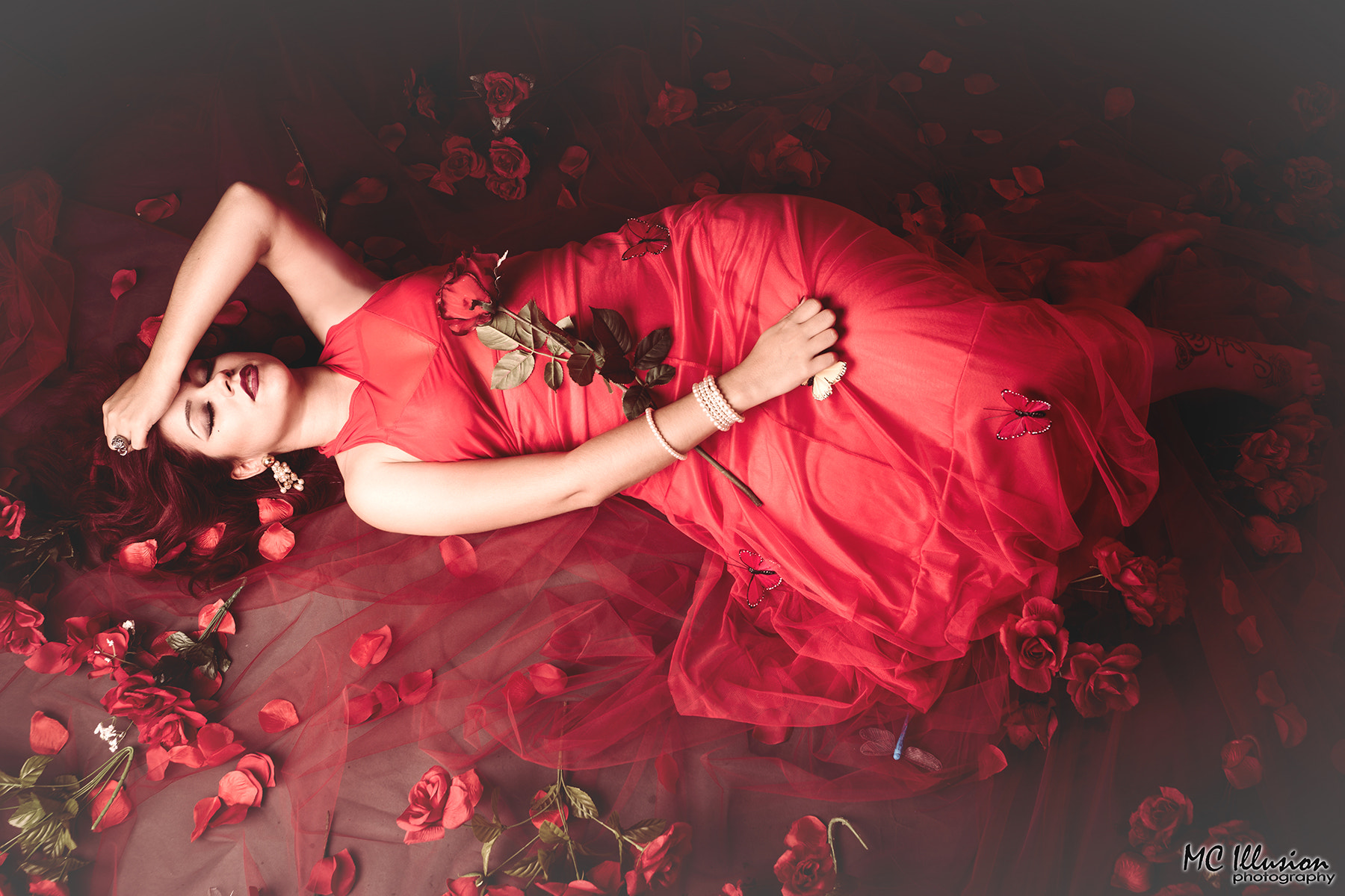 Sony a99 II + Sony 28-75mm F2.8 SAM sample photo. Roses photography