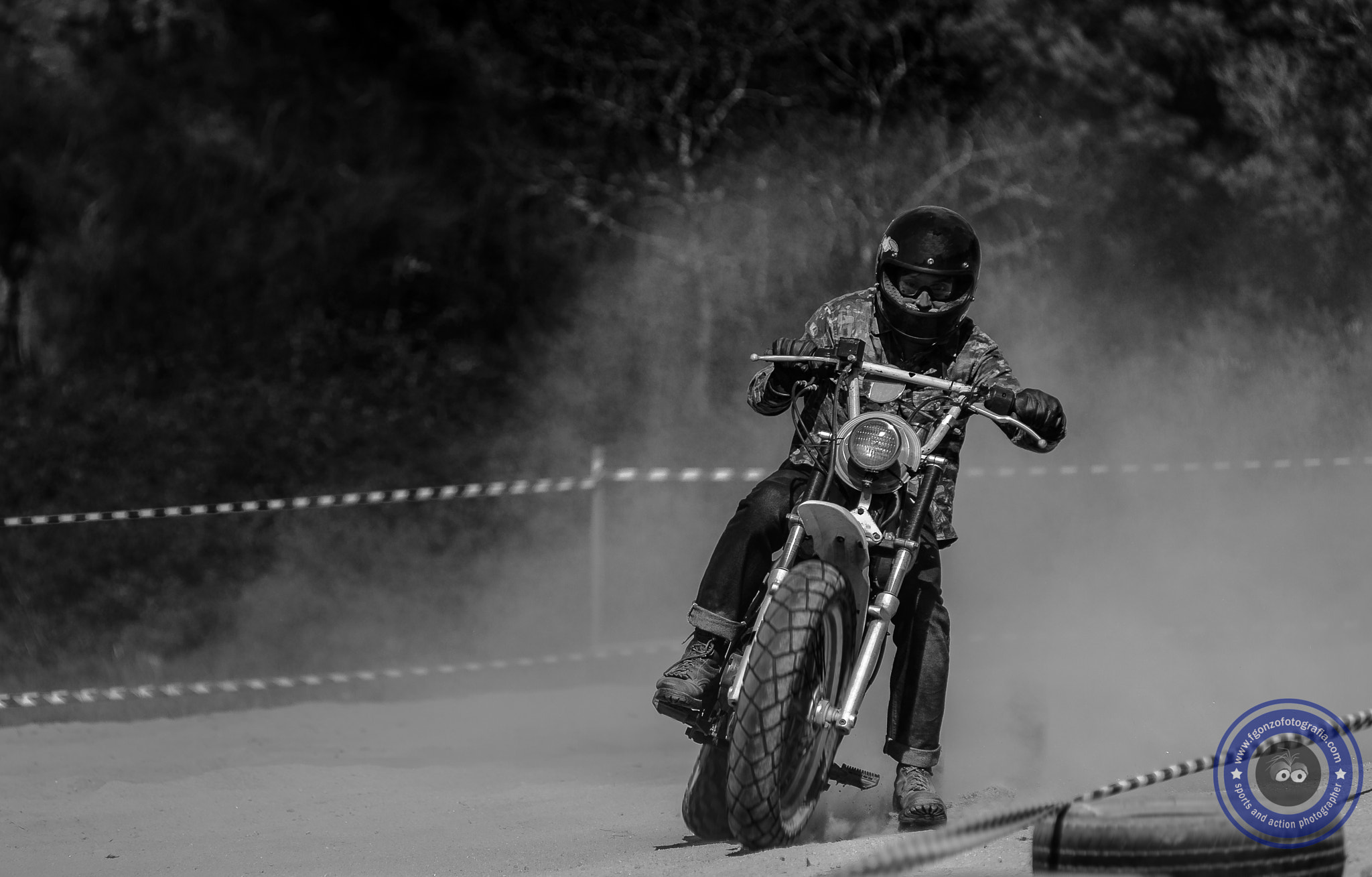 Nikon AF-Nikkor 80-200mm F2.8D ED sample photo. About dirt track el rosario. photography