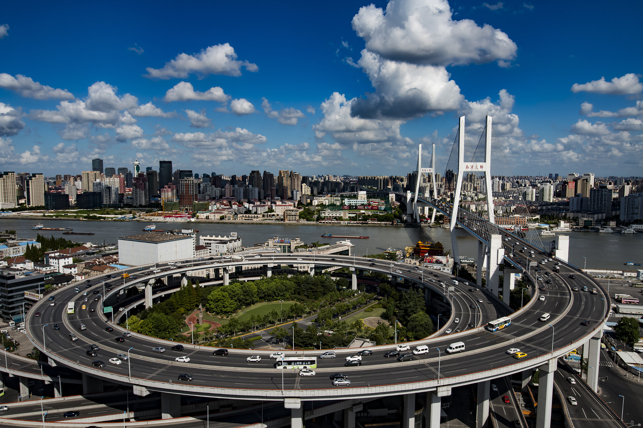 Canon EF 16-35mm F4L IS USM sample photo. 上海南浦大桥 photography