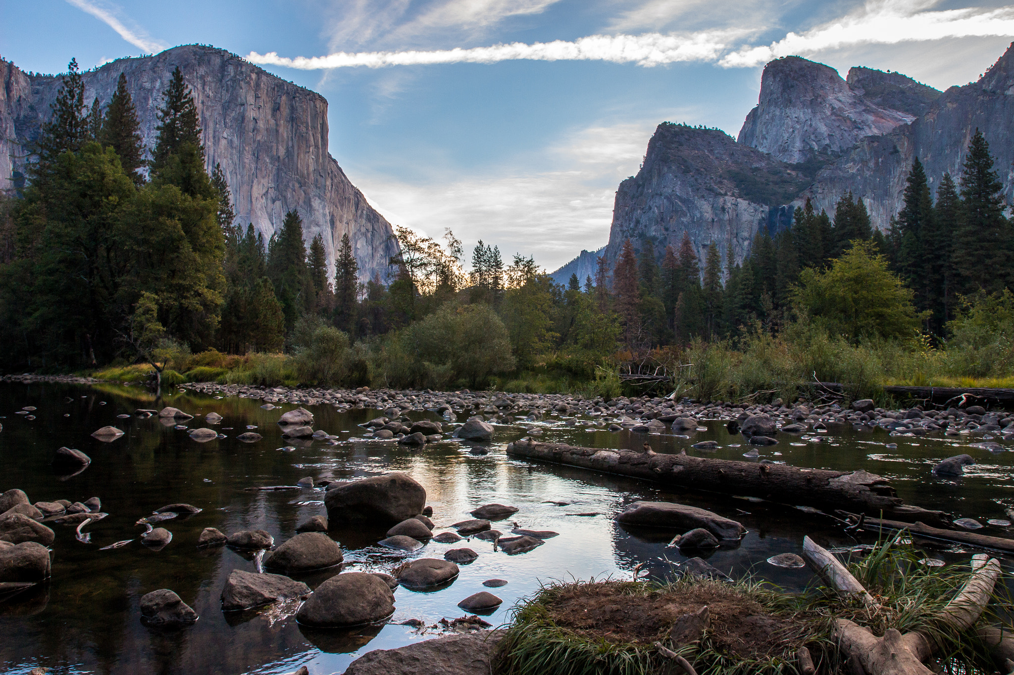 Canon EF-S 17-55mm F2.8 IS USM sample photo. Yosemite valley floor photography