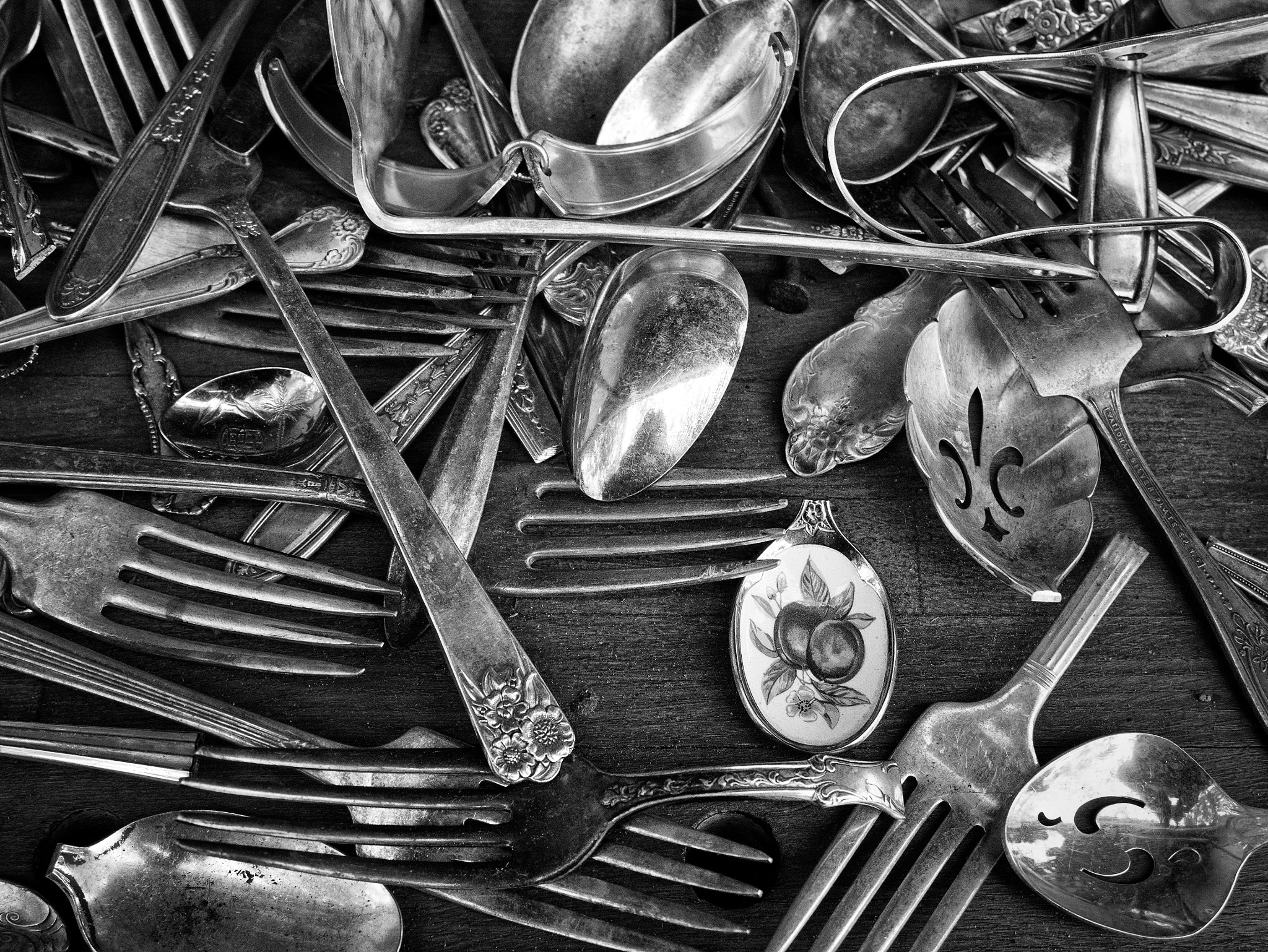 Panasonic Lumix DMC-GM1 sample photo. Broken silver photography