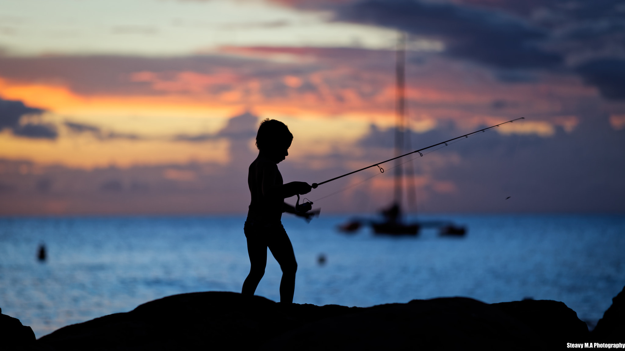 Canon EOS 5DS sample photo. Shadow game kid fish photography