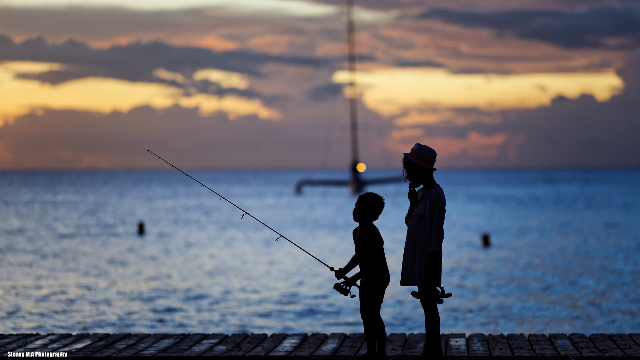 Canon EOS 5DS + ZEISS Apo Sonnar T* 135mm F2 sample photo. Shadow game kids 2 photography