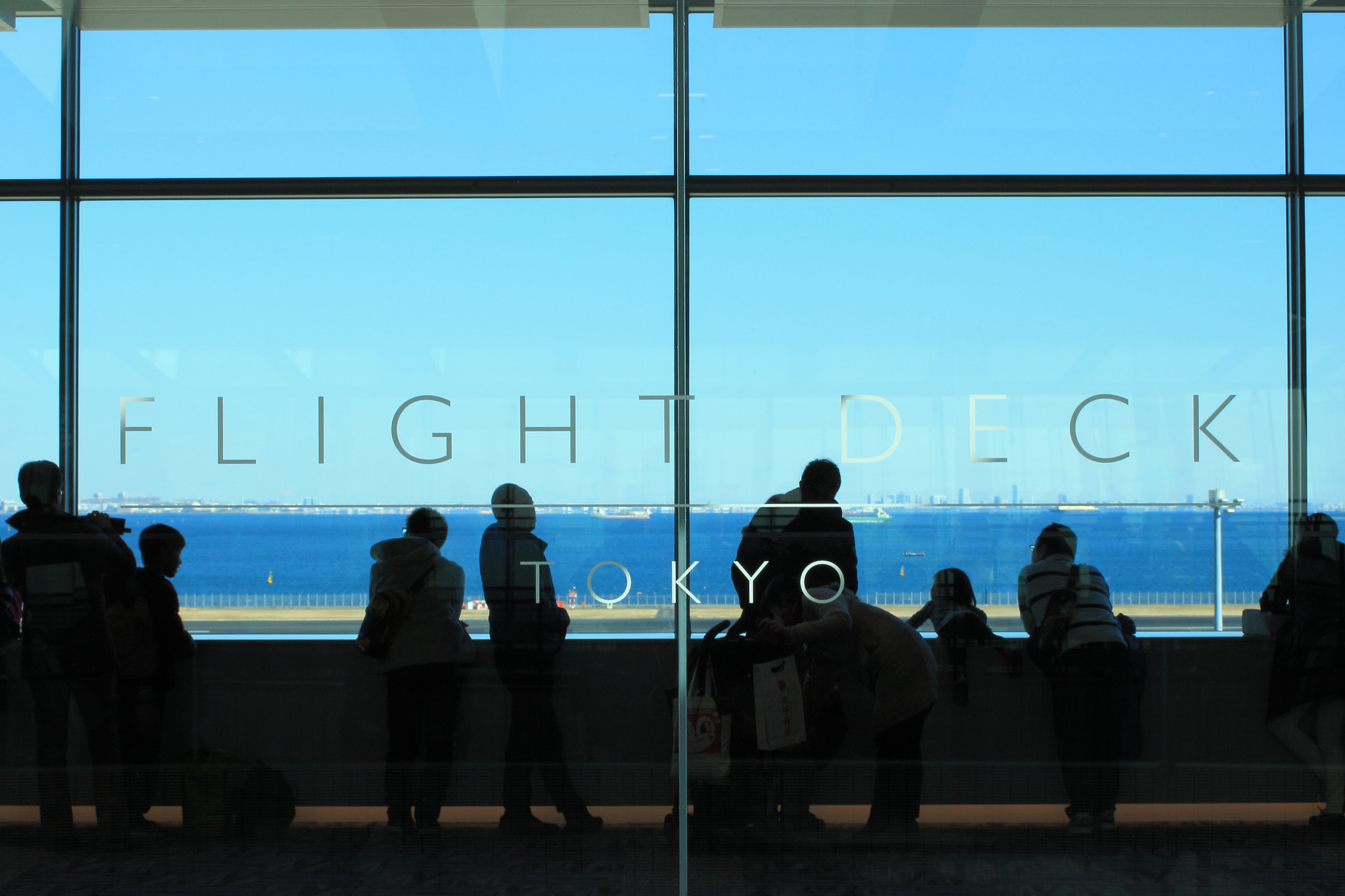 Canon EOS-1D Mark III sample photo. Flight deck tokyo photography