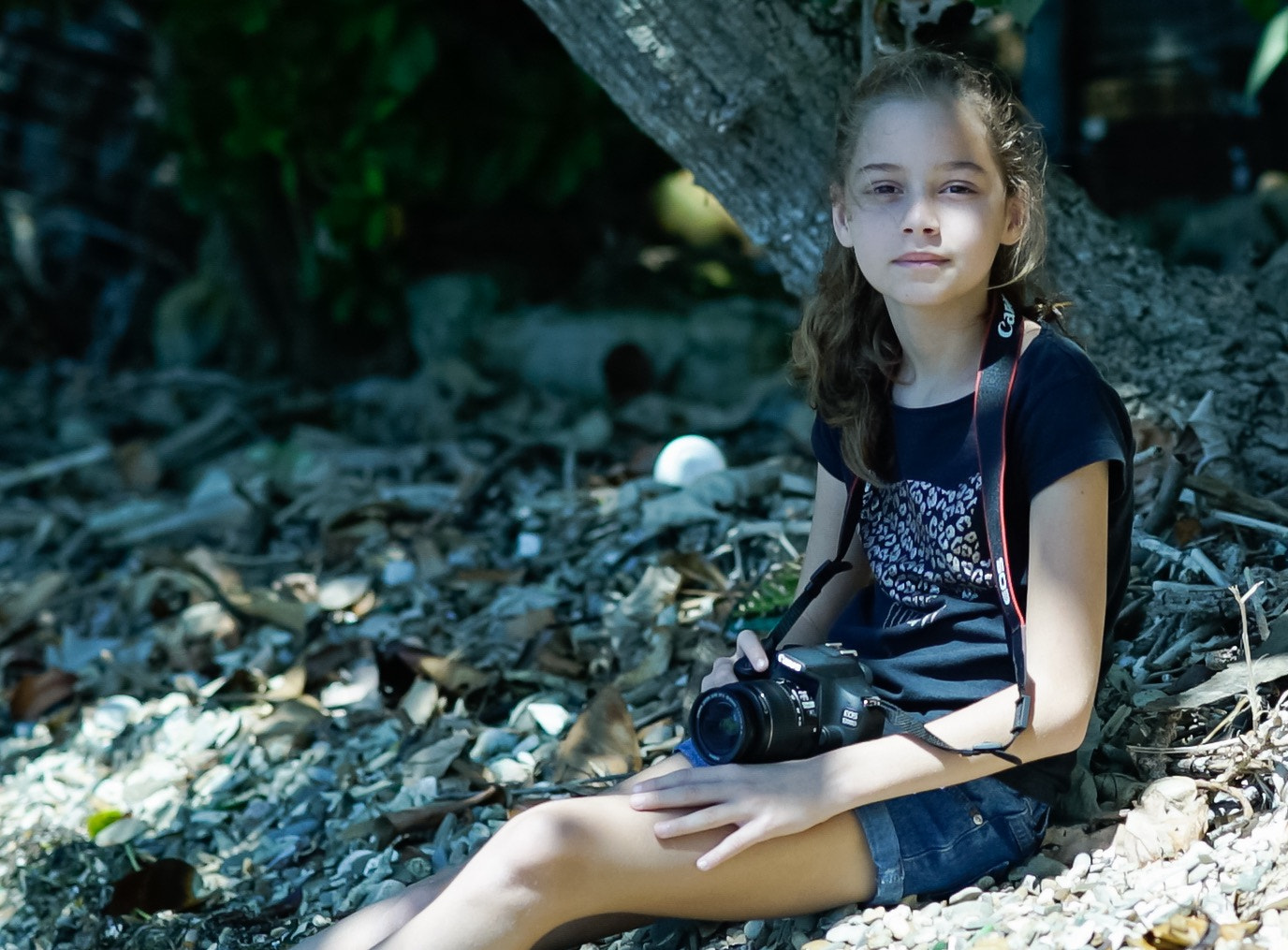 Sony FE 85mm F1.4 GM sample photo. Sitting at seaside photography