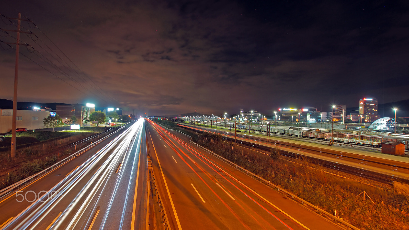 Sony SLT-A77 + 10-20mm F3.5 sample photo. Light trafic photography