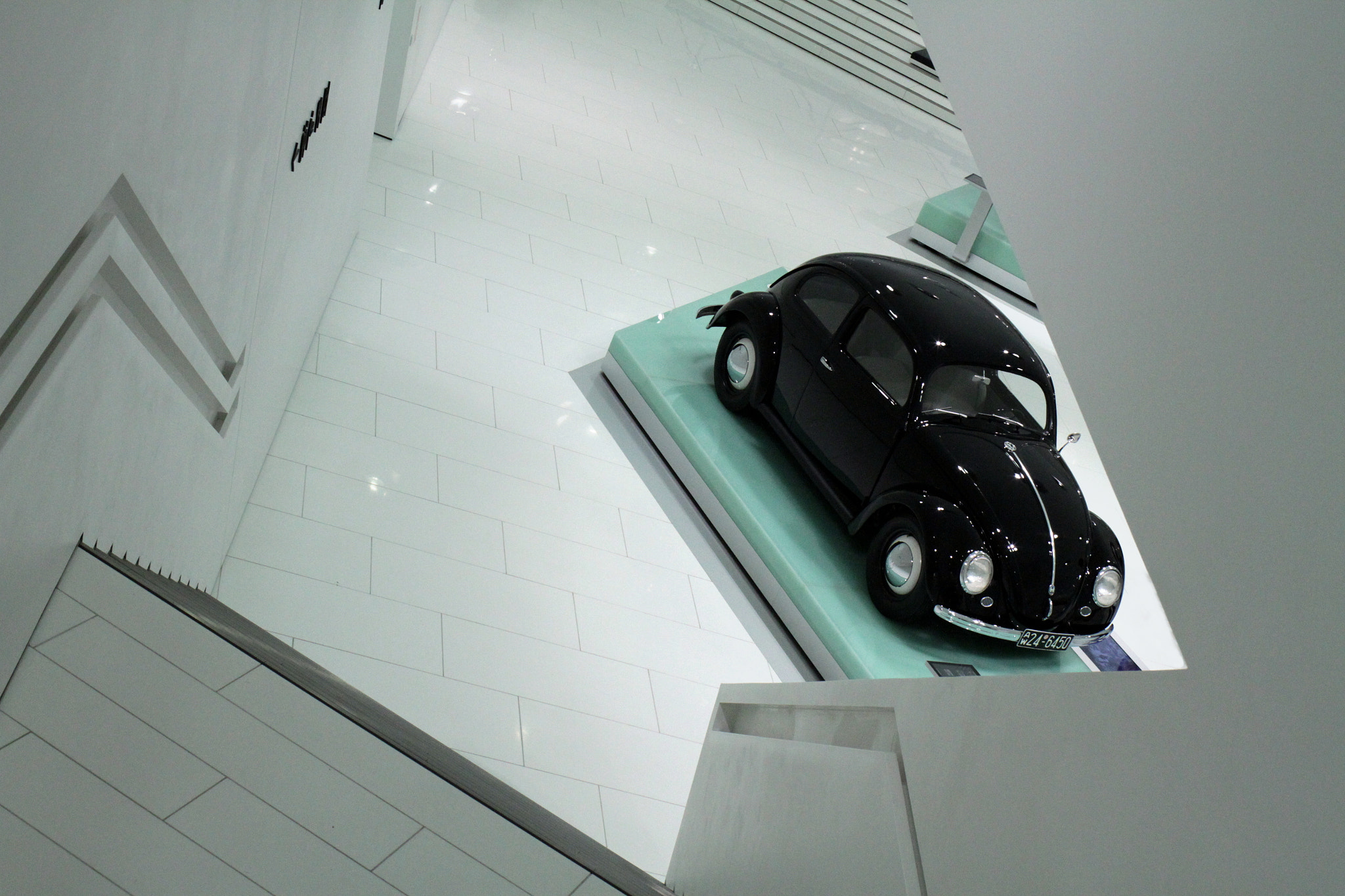 Canon EF 35mm F2 IS USM sample photo. Käfer @ porsche photography