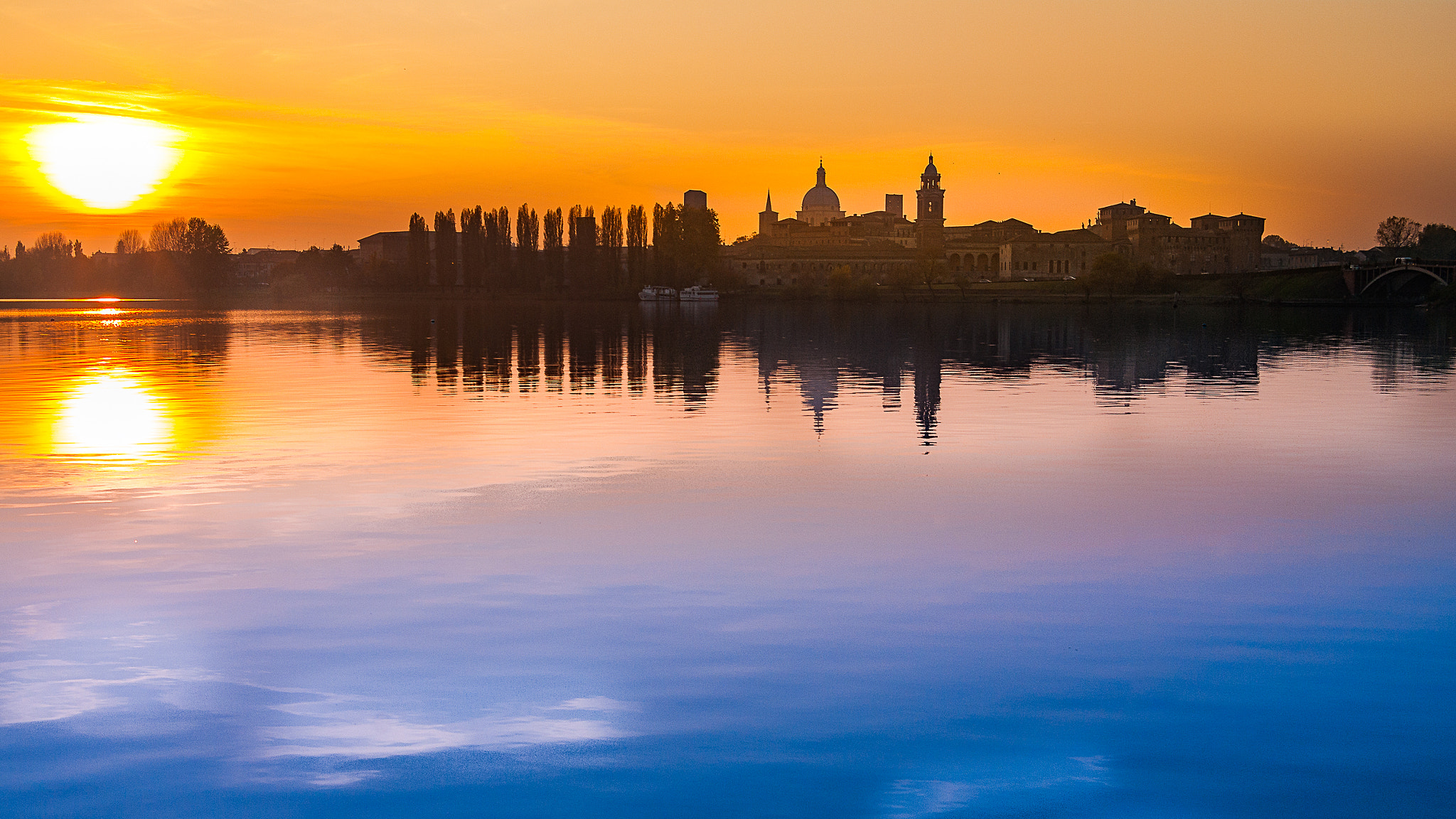 Pentax smc DA 16-45mm F4 ED AL sample photo. Mantova photography