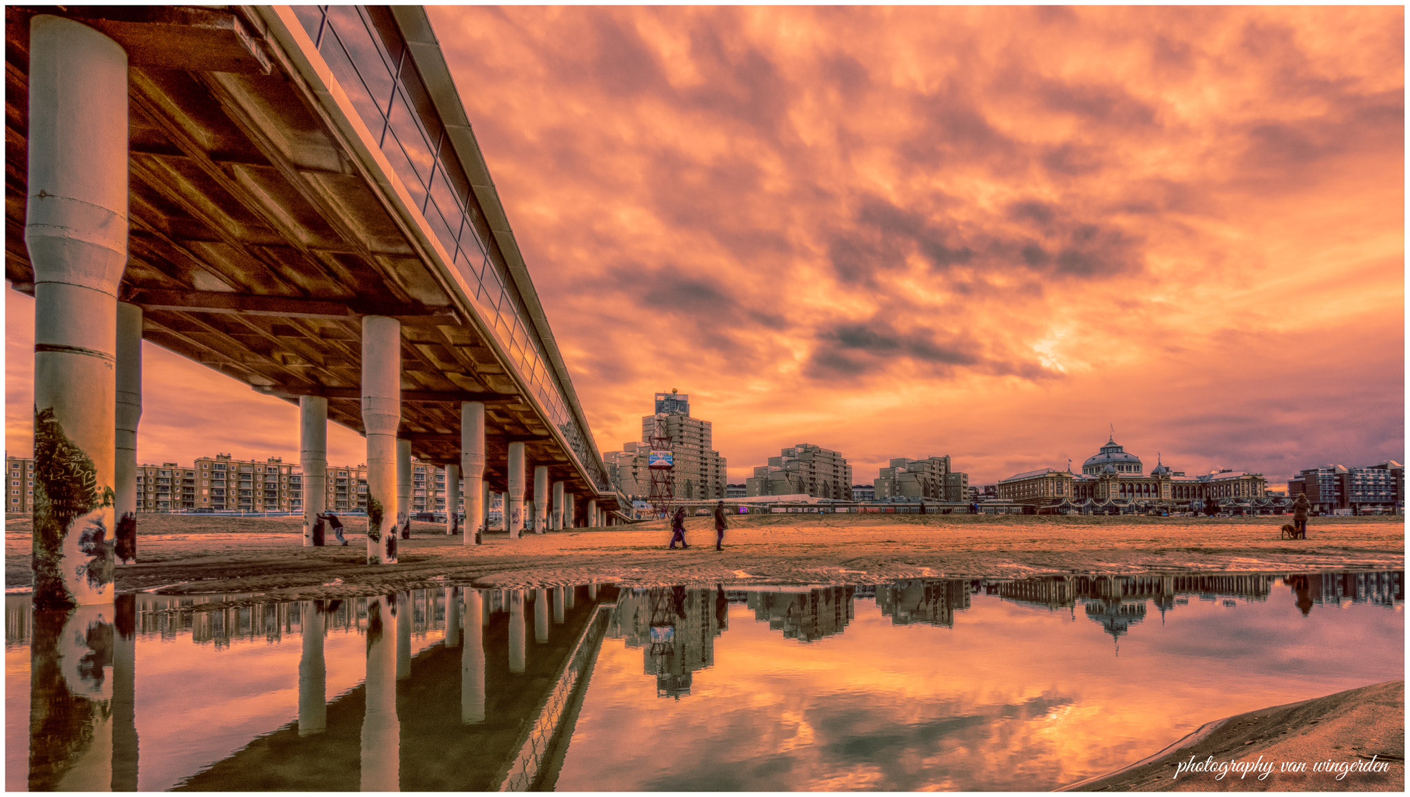 Olympus OM-D E-M10 II + Panasonic Lumix G Vario 7-14mm F4 ASPH sample photo. Scheveningen photography