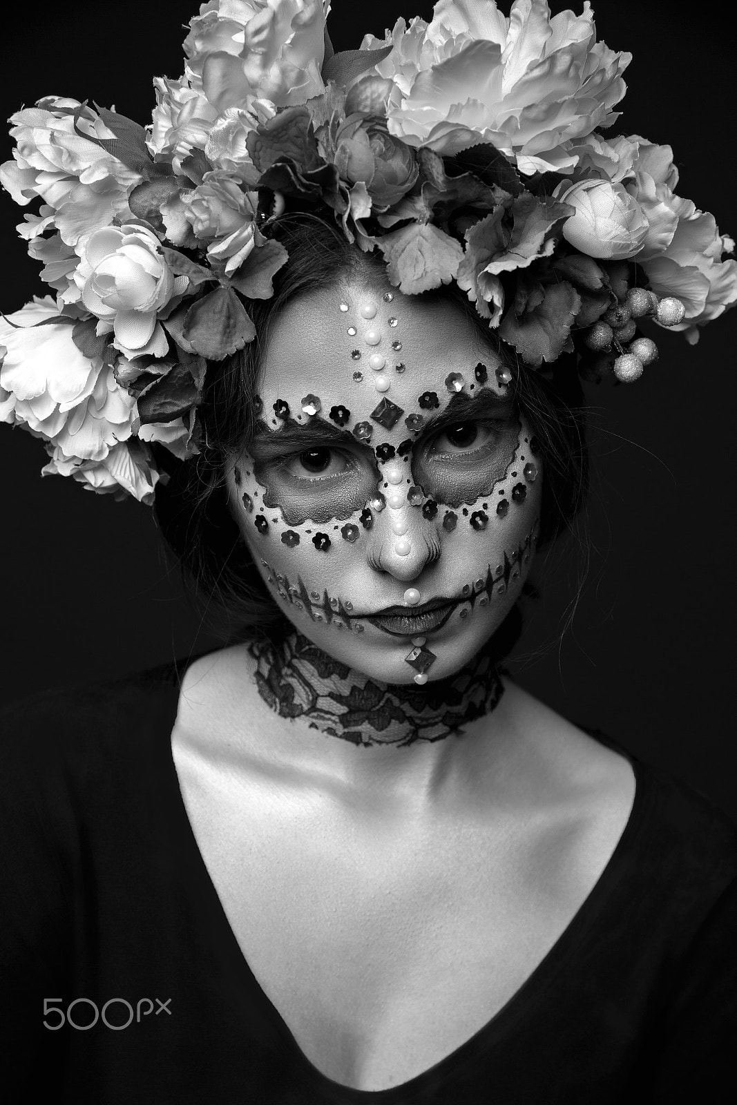 Canon EOS 6D + Canon EF 400mm f/2.8L sample photo. Halloween girl with rhinestones and wreath of flowers photography