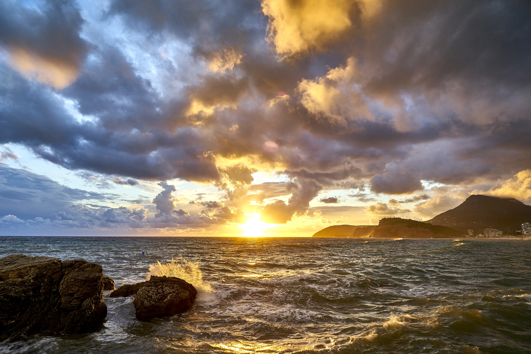 Sony a7 + 20mm F2.8 sample photo. Classic sunset photography