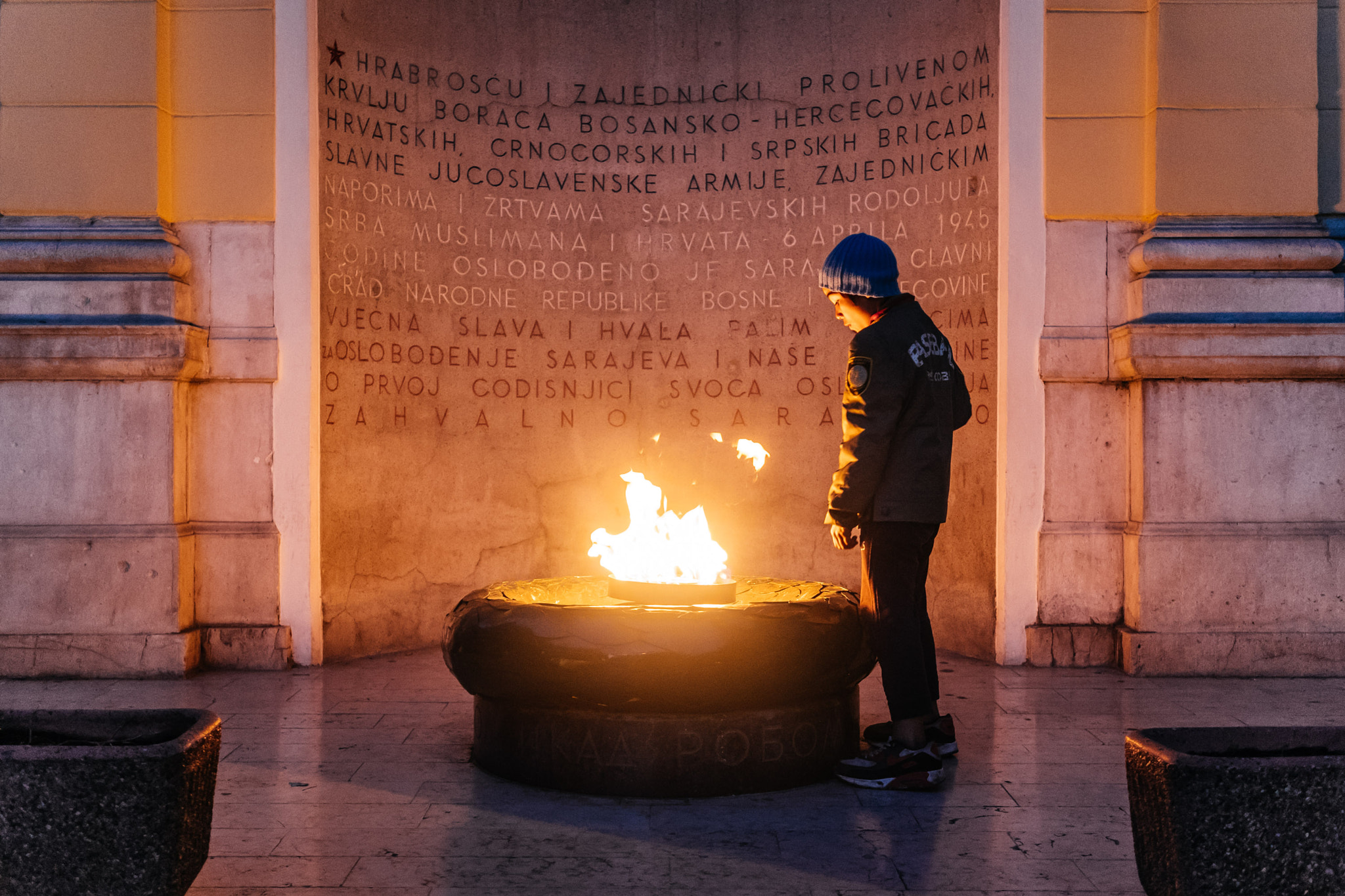 Fujifilm X-E2S sample photo. Eternal flame - sarajevo photography